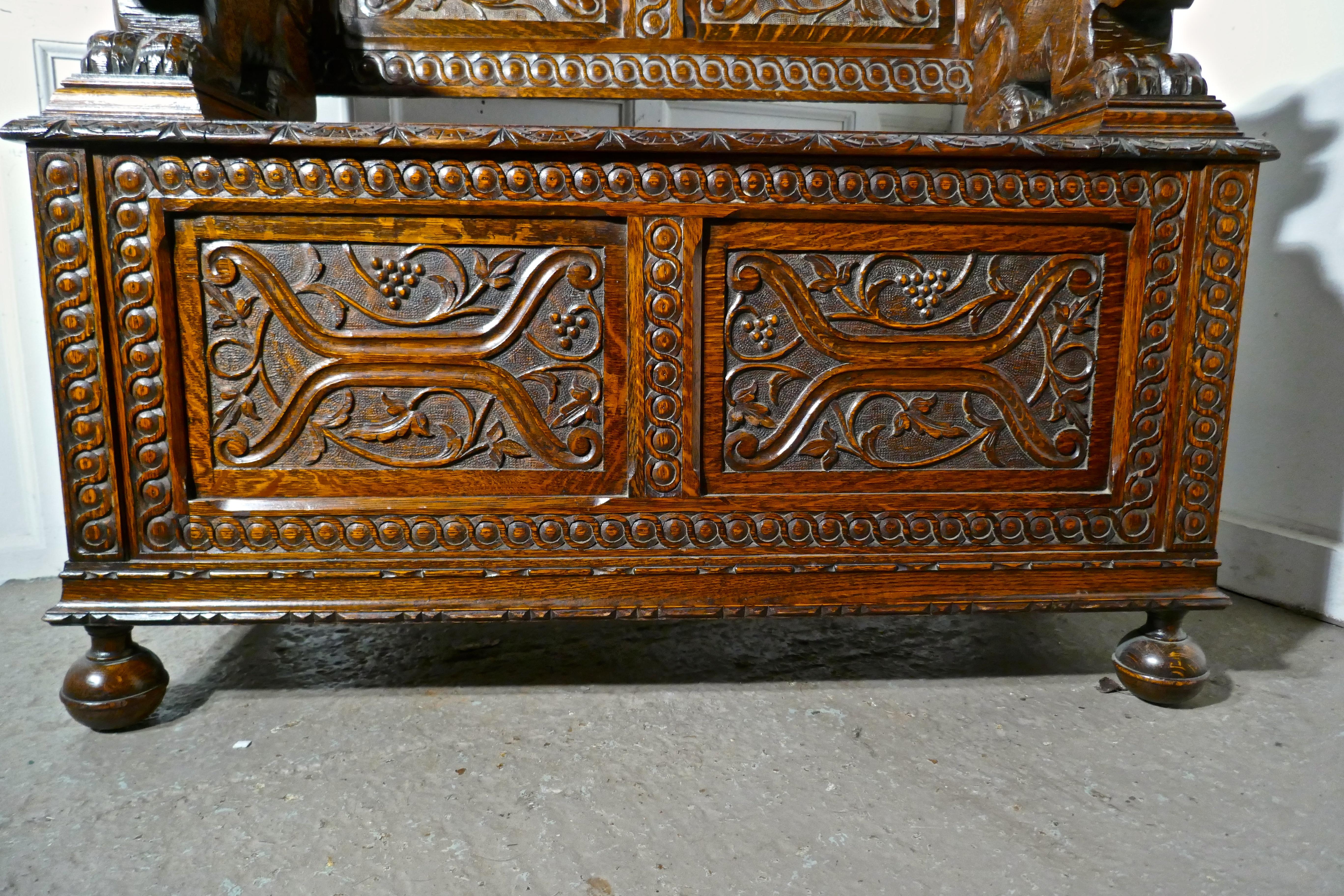 19th Century Carved Oak Monks Bench Settle, Hall Table In Good Condition In Chillerton, Isle of Wight