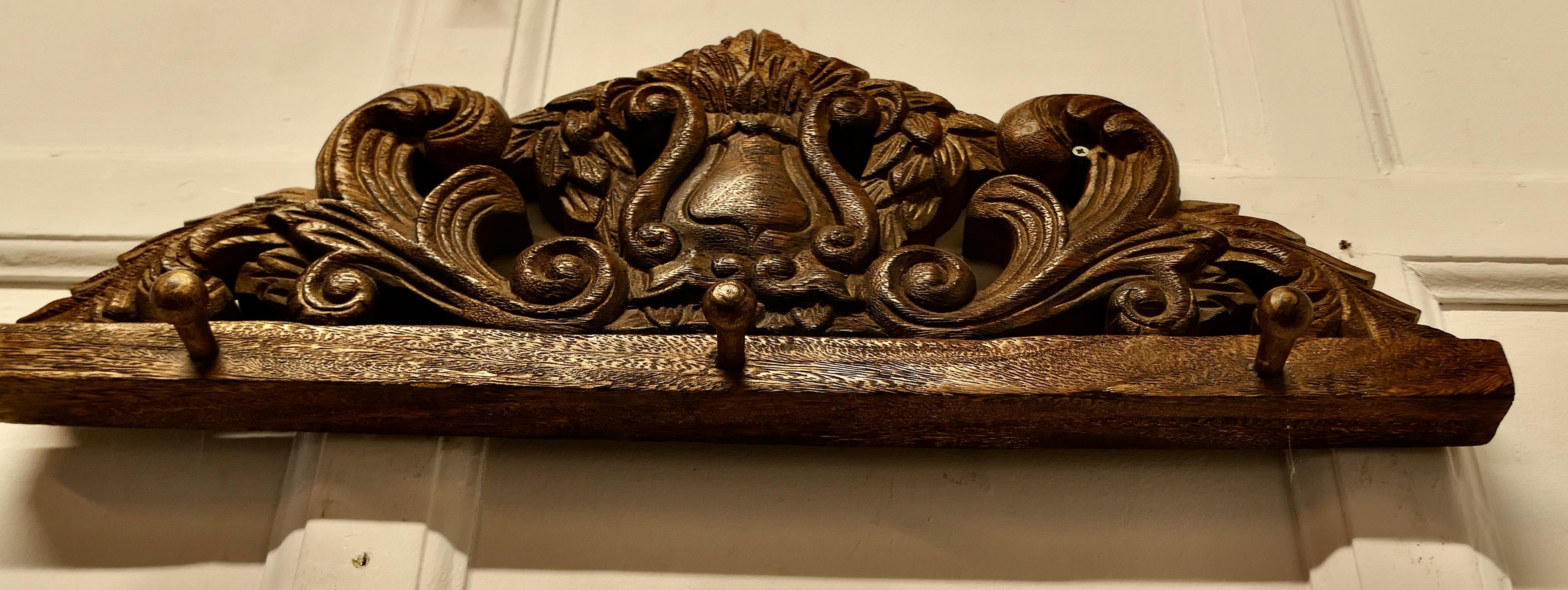 19th Century Carved OakWall Hanging Coat Rack      In Good Condition In Chillerton, Isle of Wight