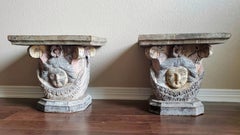 Pareja de Capiteles de Columnas Arquitectónicas Barrocas Talladas y Policromadas del Siglo XIX
