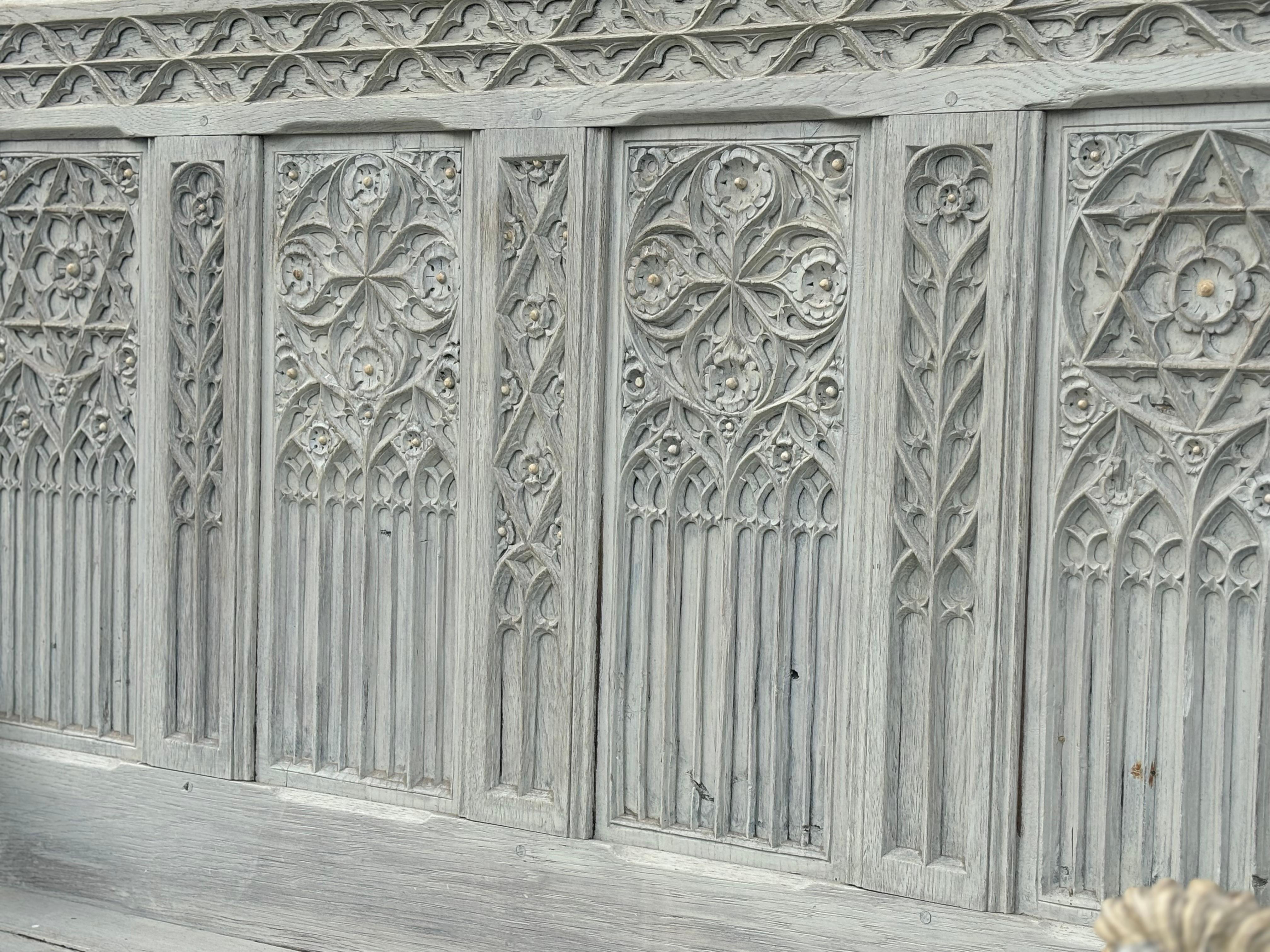 19th Century Carved Painted Gothic Revival Hall Bench In Good Condition In Petworth,West Sussex, GB