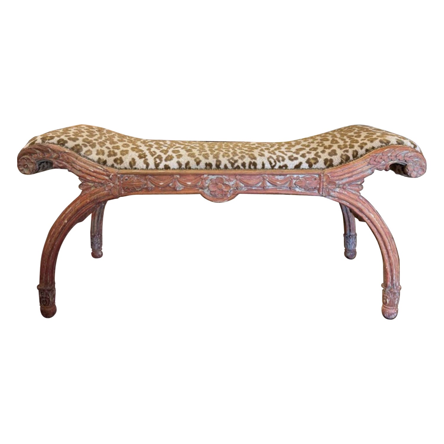 Banc polychrome sculpté du XIXe siècle avec tissu Scalamandre en vente