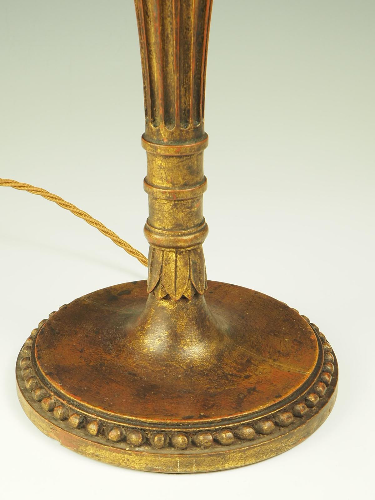 Lampe de table en bois doré polychrome sculpté du XIXe siècle en vente 1