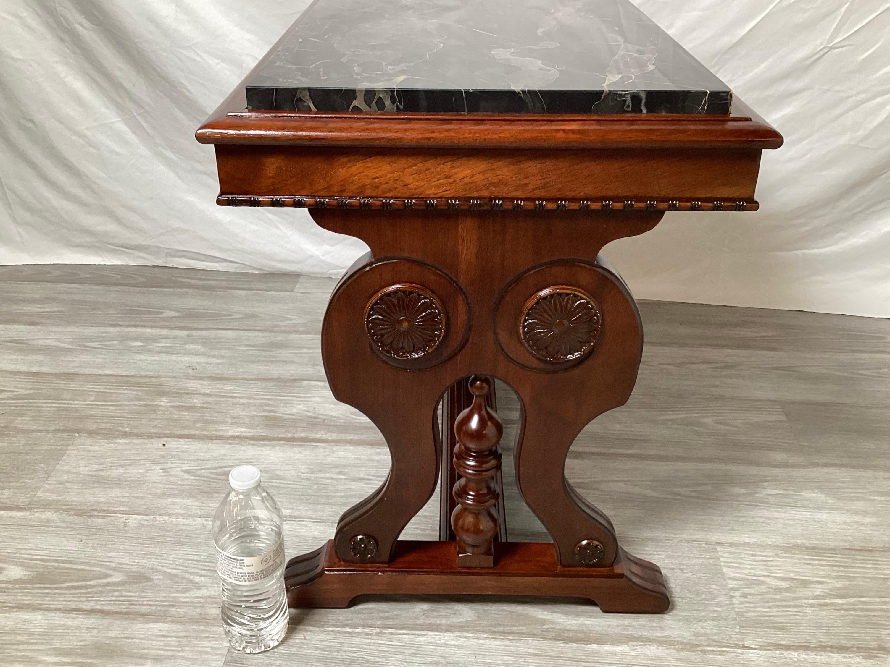 19th Century Carved Walnut and Marble Accent Table In Excellent Condition For Sale In Lambertville, NJ