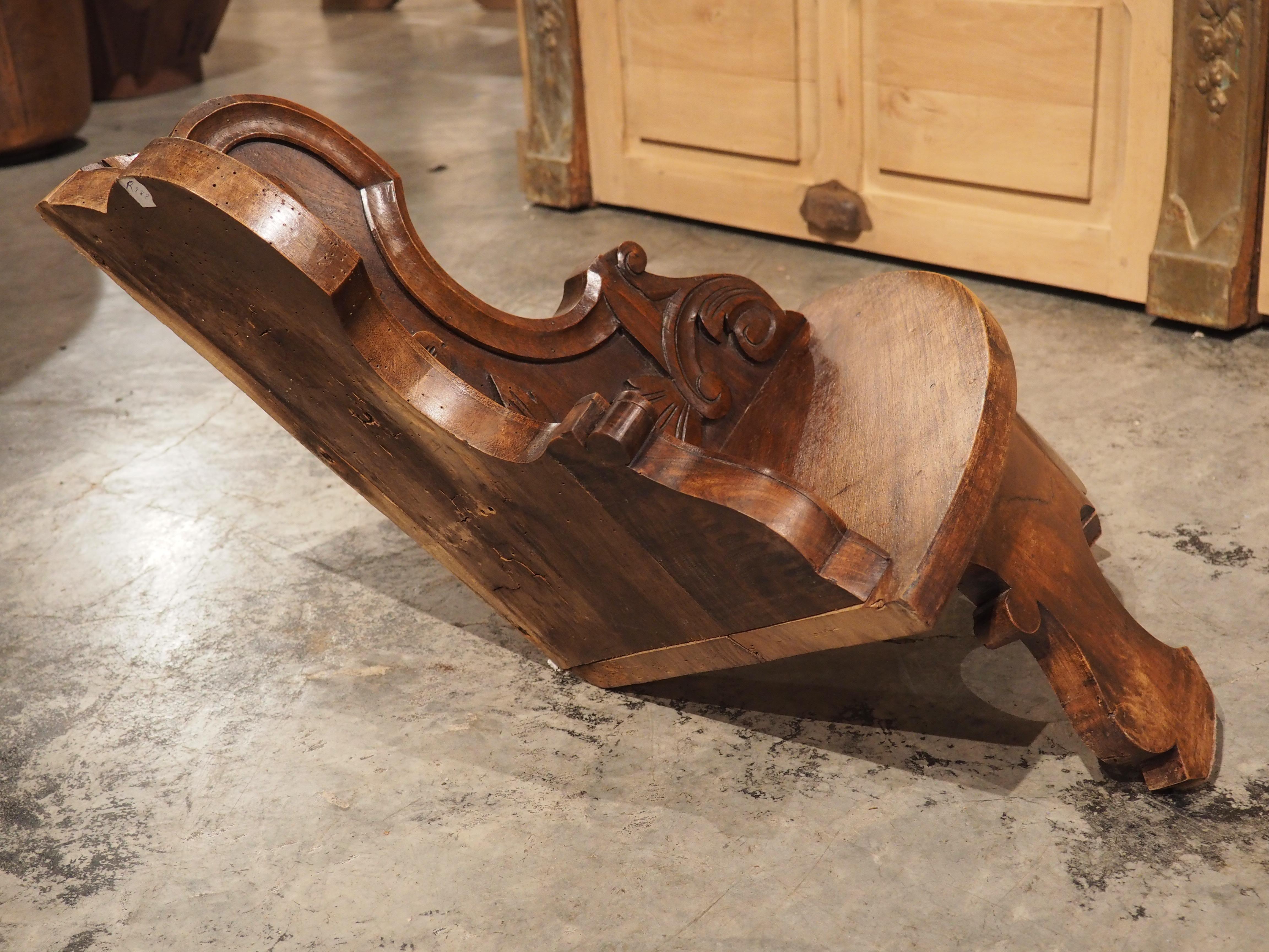 19th Century Carved Walnut Corner Shelf from France In Good Condition For Sale In Dallas, TX