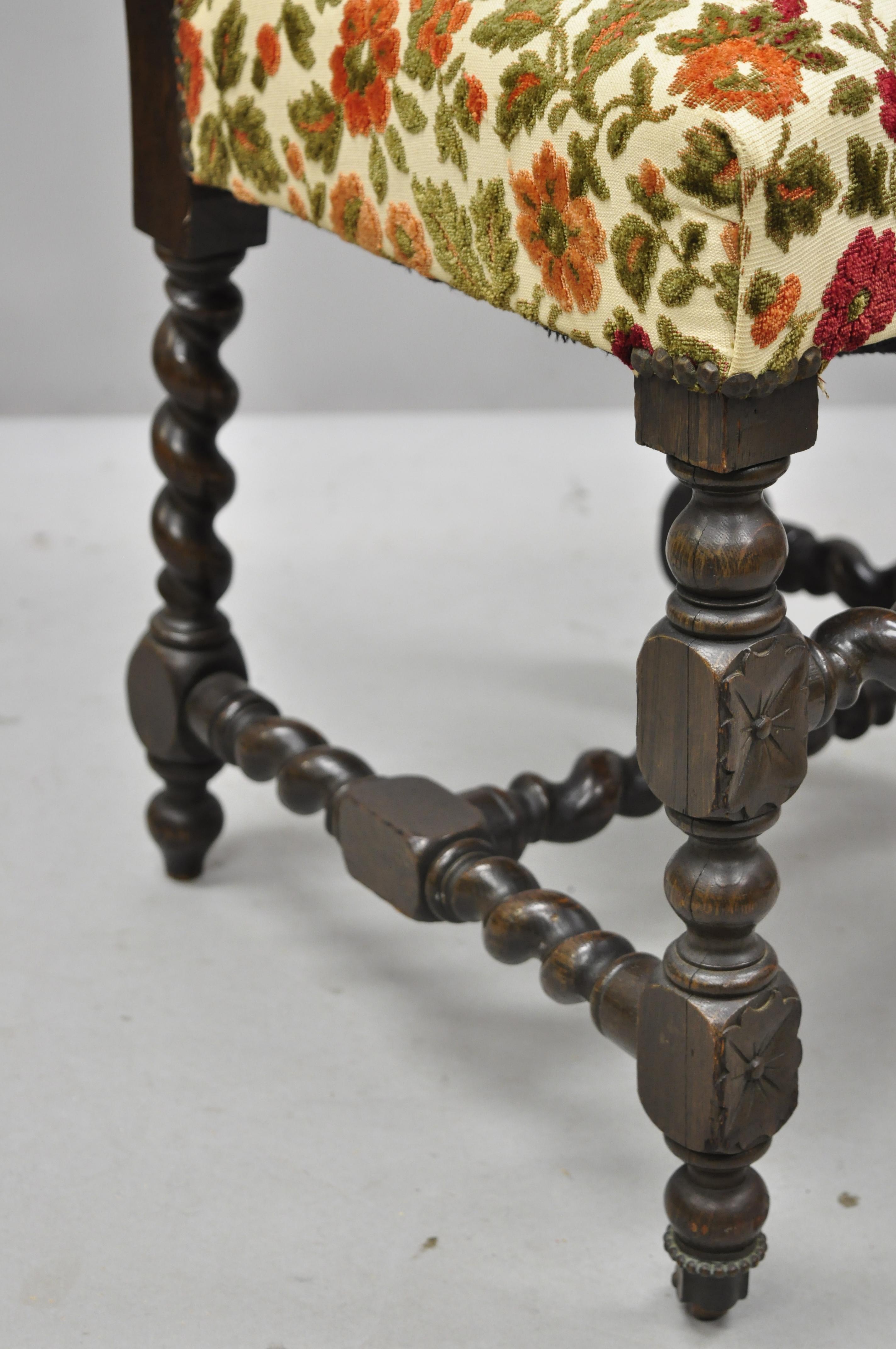 19th Century Carved Walnut Figural Renaissance Revival Throne Side Chair In Good Condition For Sale In Philadelphia, PA
