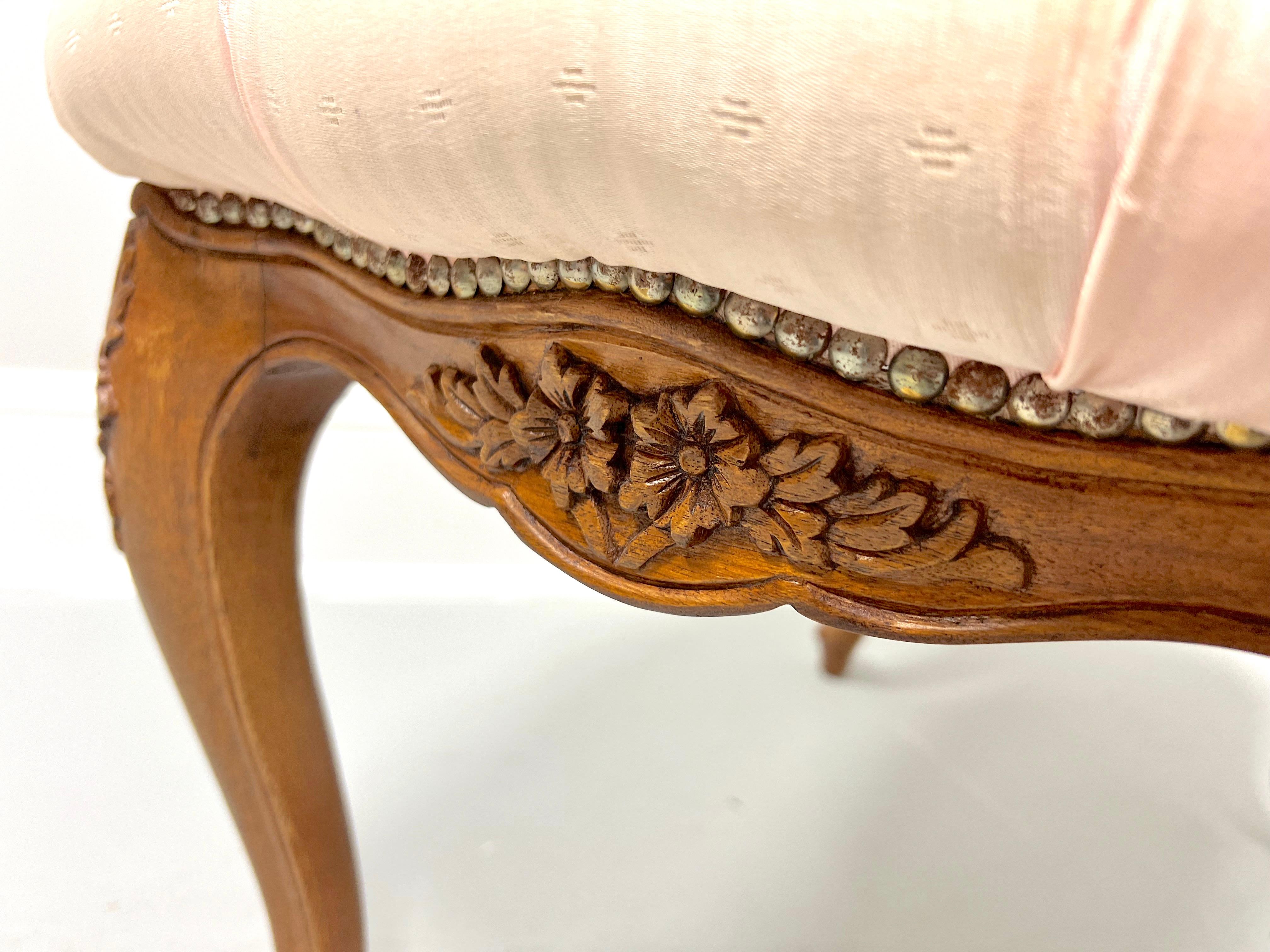 Antique 19th Century Carved Walnut French Country Vanity Bench with Tufted Silk For Sale 1