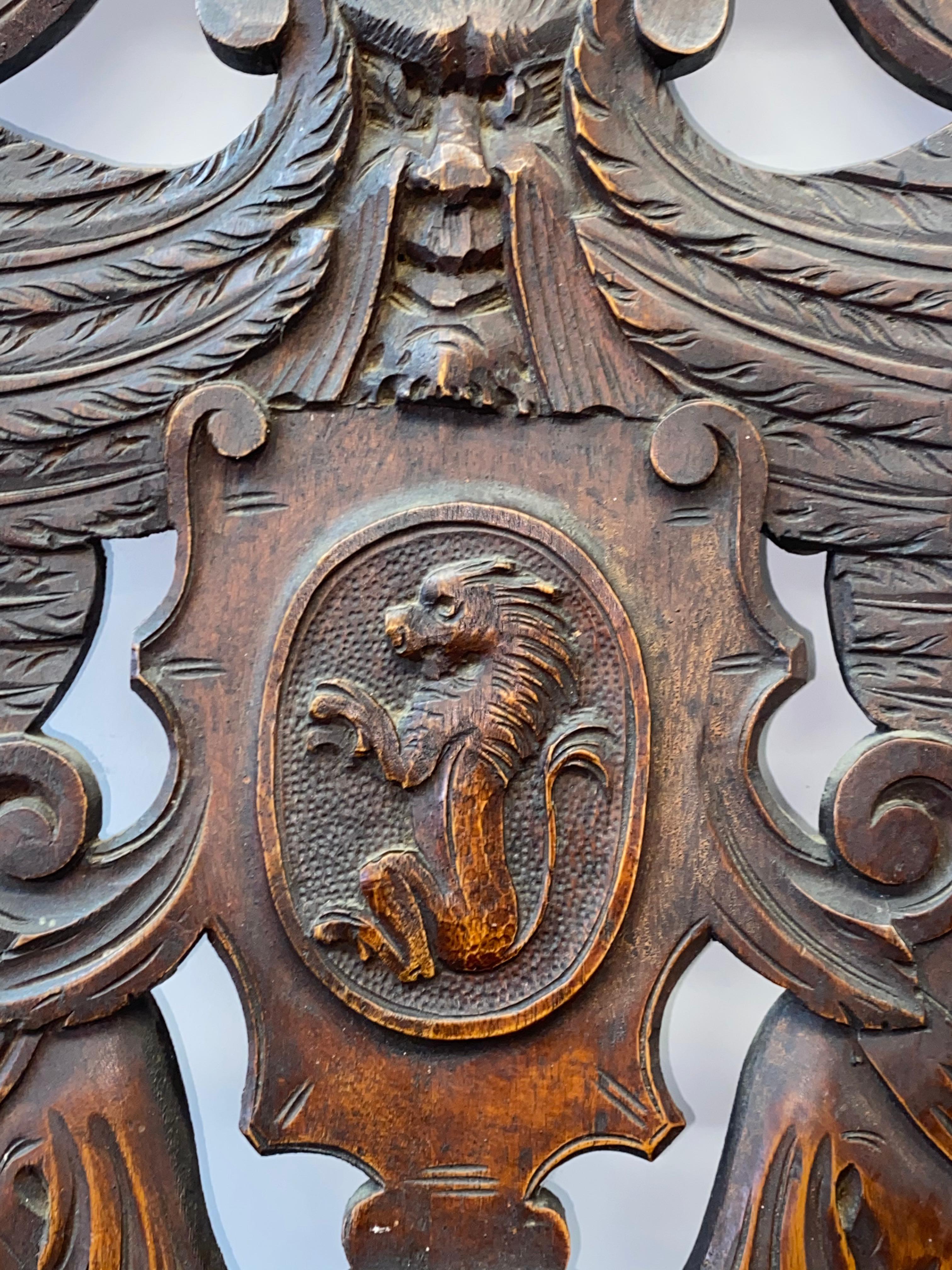 19th Century Carved Walnut Hall Chair In Good Condition In San Francisco, CA