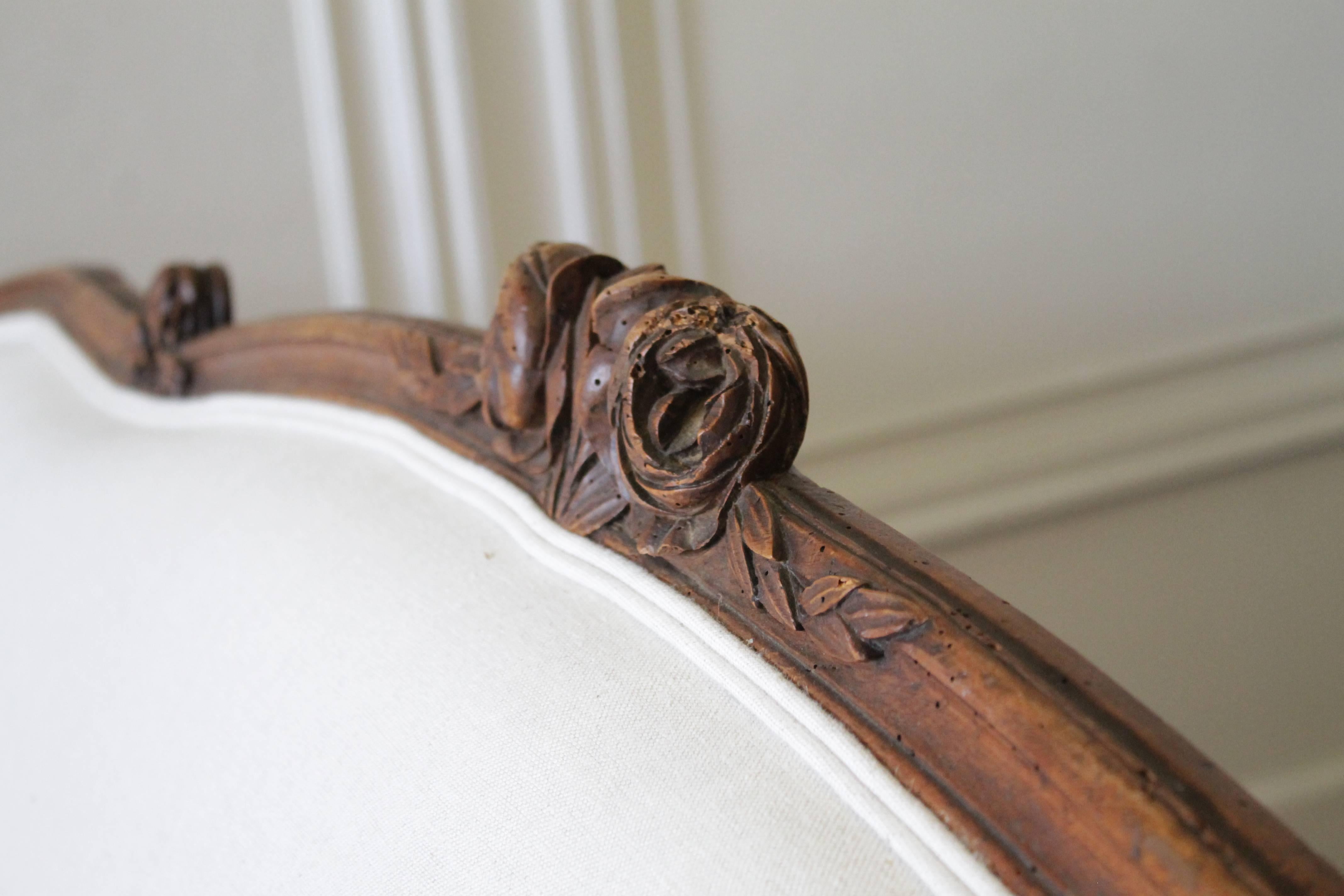 18th Century 19th Century Carved Walnut Louis XV Style French Sofa Upholstered Belgian Linen