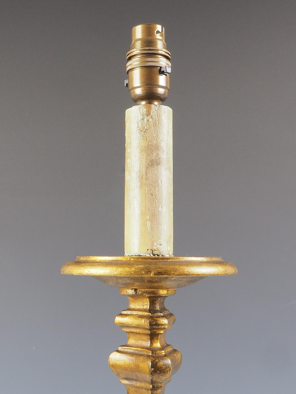 19th Century Carved Wood and Giltwood Candlestick Table Lamp For Sale 1