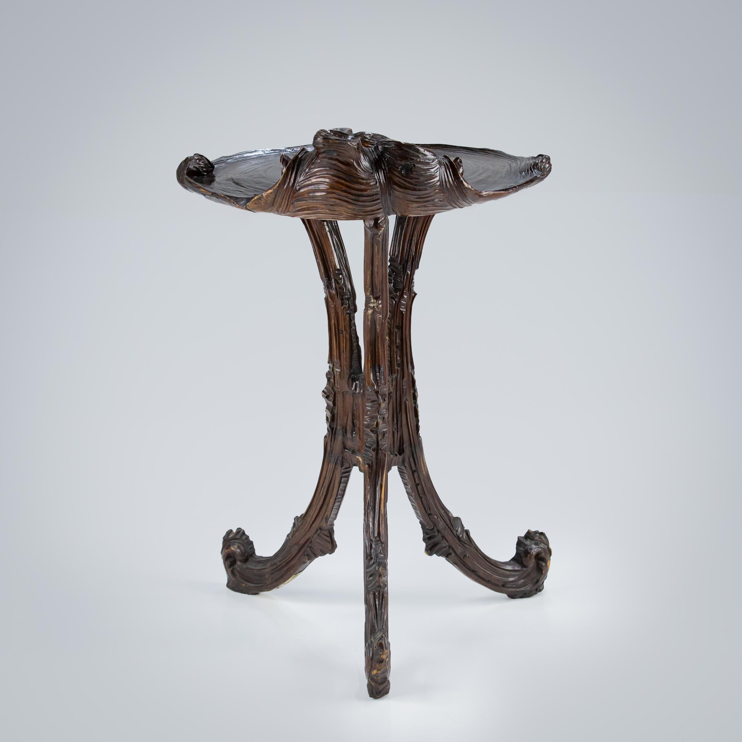 19th Century Carved Wood Grotto Table For Sale 11