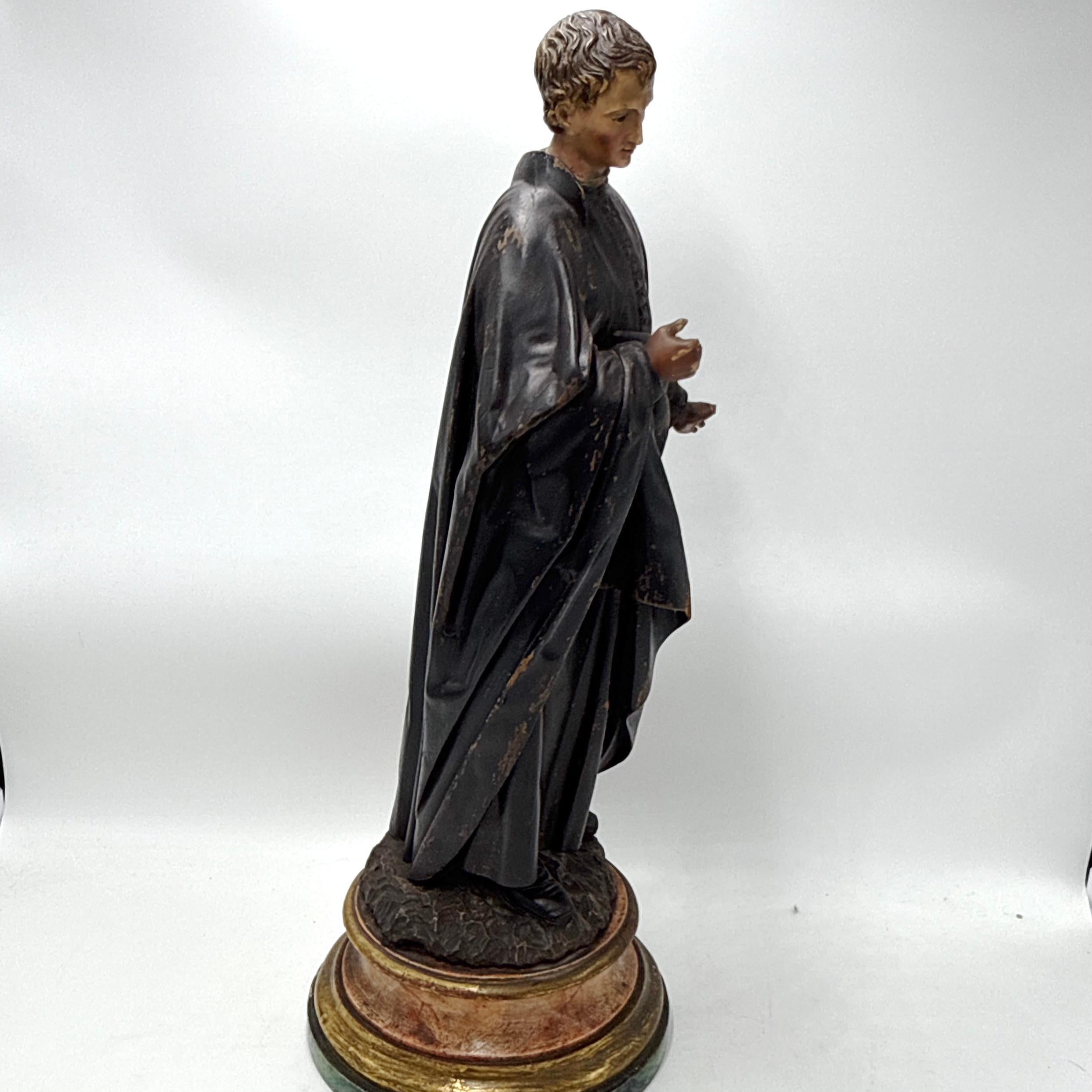 19. Jahrhundert geschnitzt Holz religiöse Statue eines Heiligen mit Glasaugen im Angebot 7