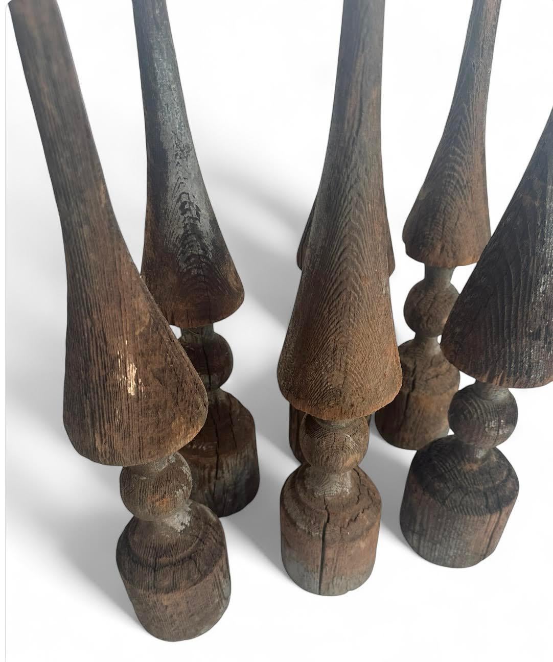 Collection'S (6): Finali in legno intagliato del XIX secolo In condizioni discrete in vendita a Stamford, CT