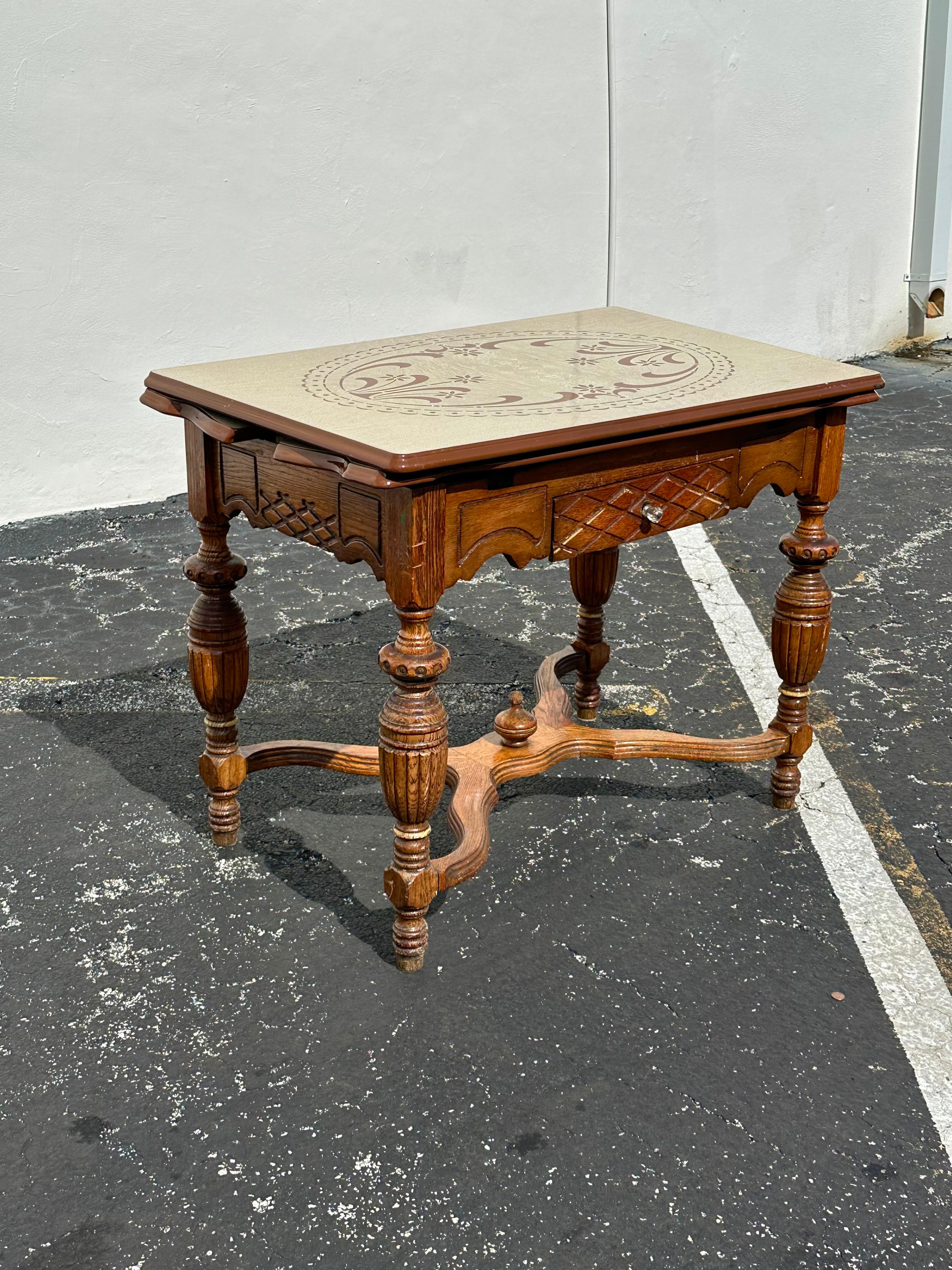 Mesa de Escritorio Extensible de Centro de Juegos de Madera de Acero Carvef del Siglo XIX Colonial español en venta