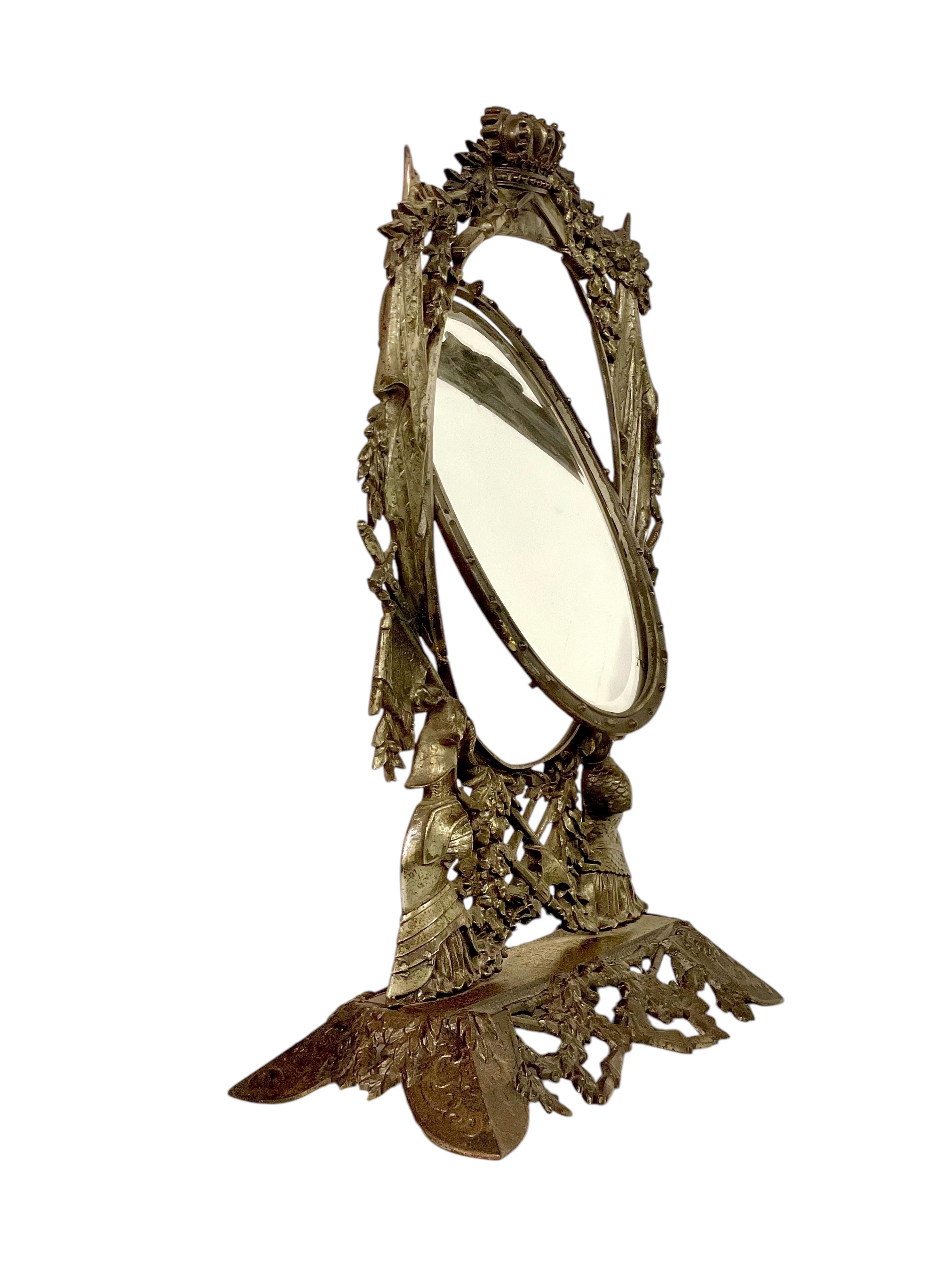 Miroir de table en fonte et fer doré du 19e siècle avec motifs héraldiques et chevaliers en vente 5
