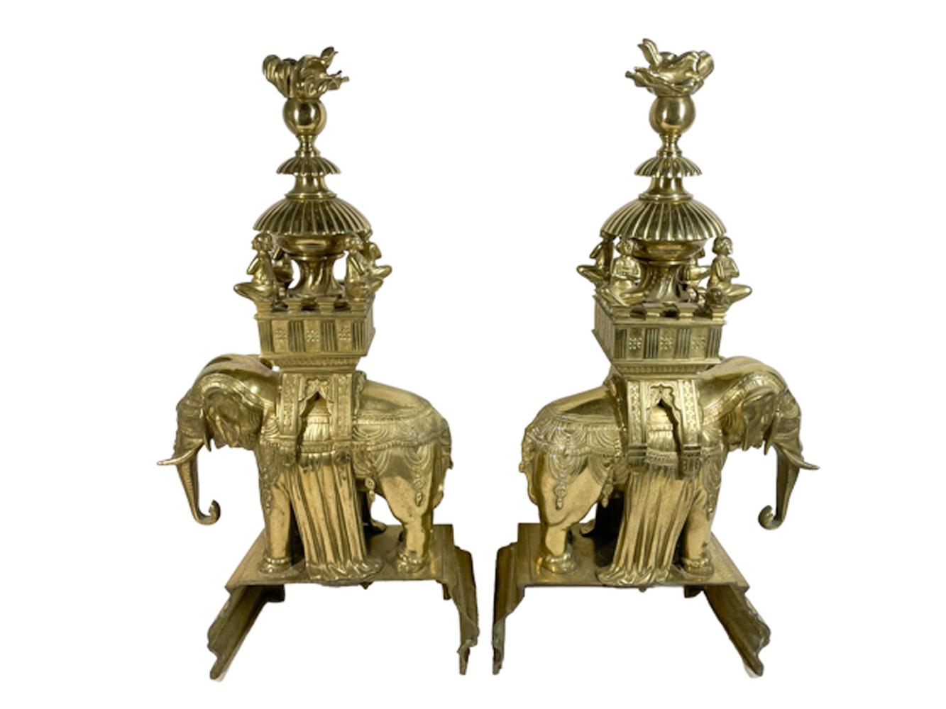 Kaminsims-Garnituren oder Chenets aus gegossenem Messing aus dem 19. Jahrhundert im anglo-indischen Stil (Anglo-indisch) im Angebot