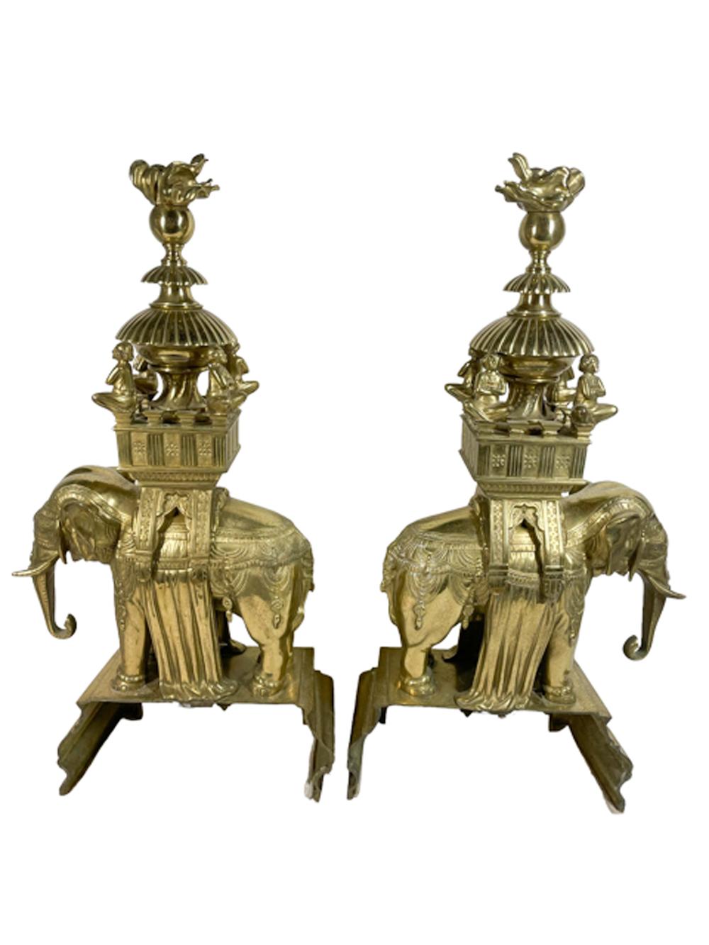 Kaminsims-Garnituren oder Chenets aus gegossenem Messing aus dem 19. Jahrhundert im anglo-indischen Stil (Englisch) im Angebot