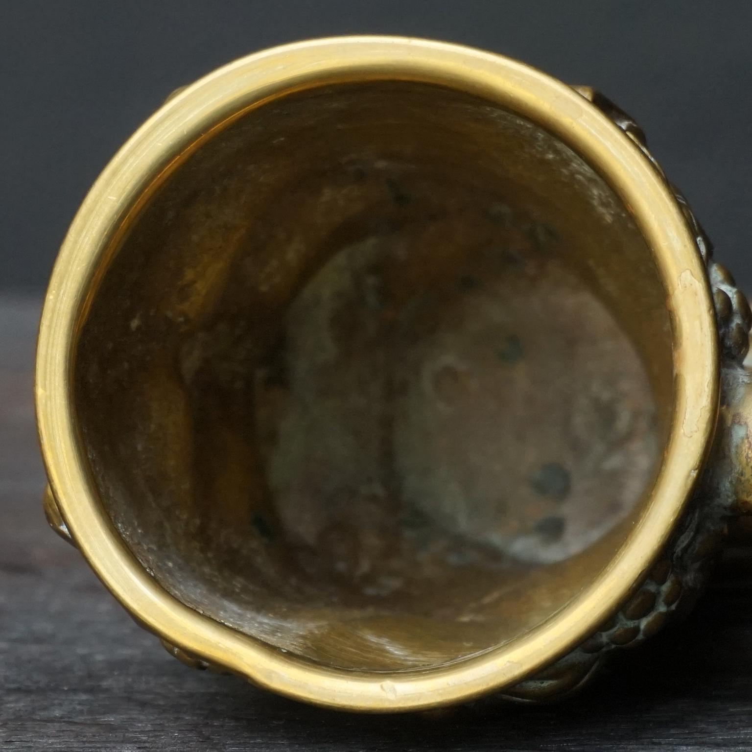 Satyr Bacchus Pan aus gegossenem Messing des 19. Jahrhunderts mit Trauben und Weinreben Stift Wipe im Angebot 6