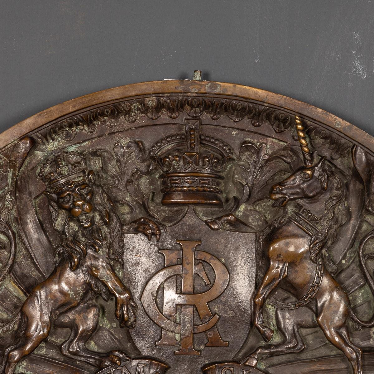 Gegossener Bronzespiegel aus dem 19. Jahrhundert, Royal Insurance Company, um 1880 im Angebot 5