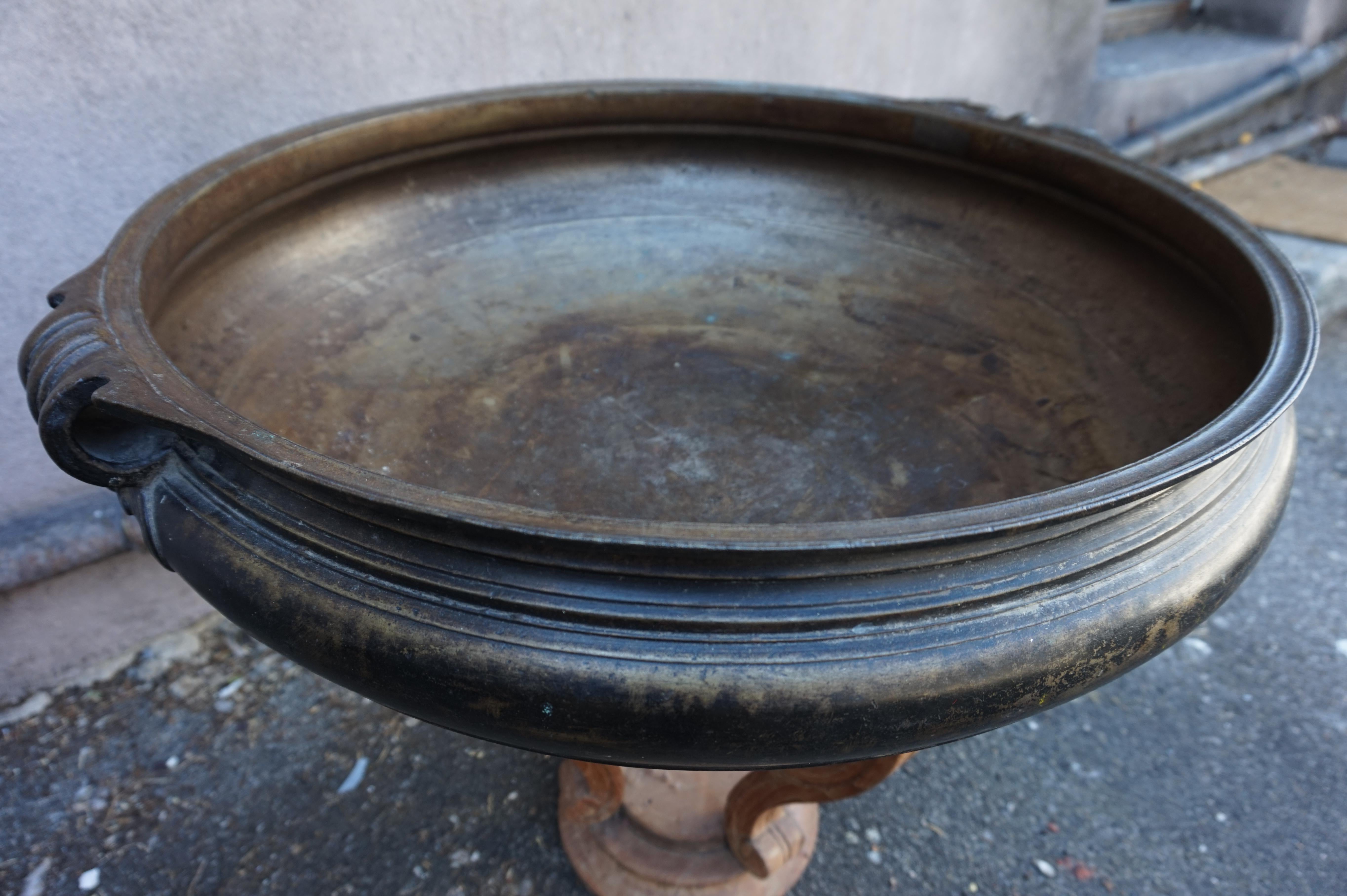 19th Century Cast Bronze Vessel Planter Sink with Handles & Original Patina For Sale 2