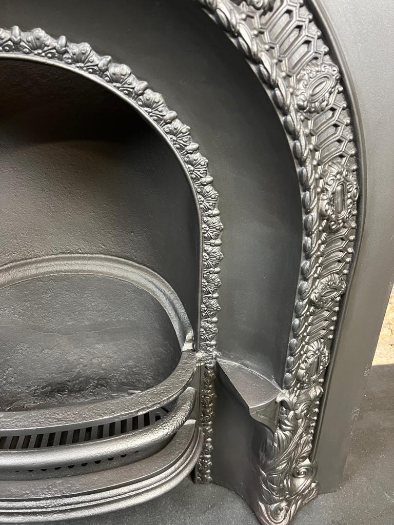 English 19th Century Cast-iron Arch Fireplace Insert  For Sale