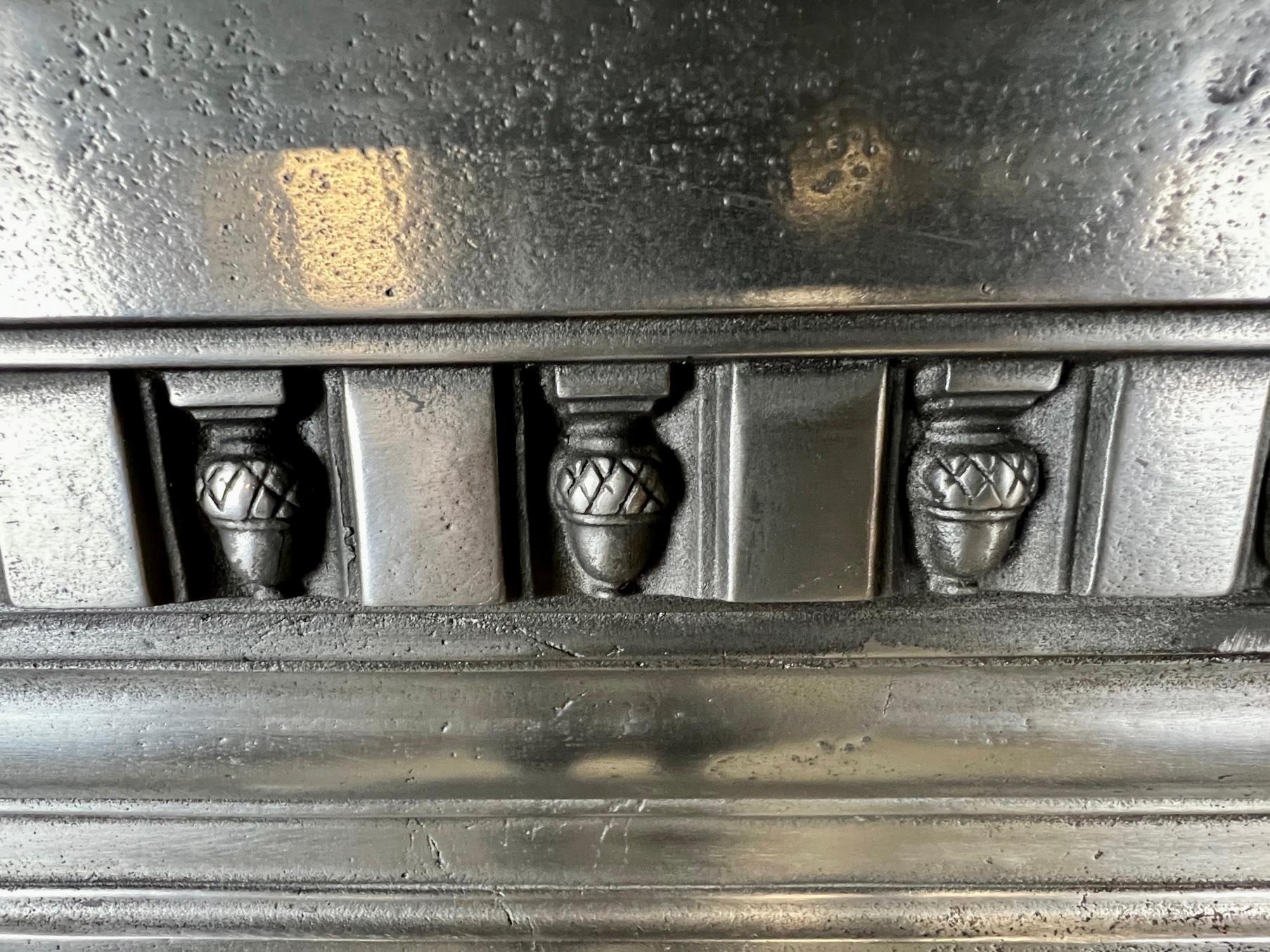 19. Jahrhundert Gusseisen brüniert Mantlepiece Surround im Angebot 11