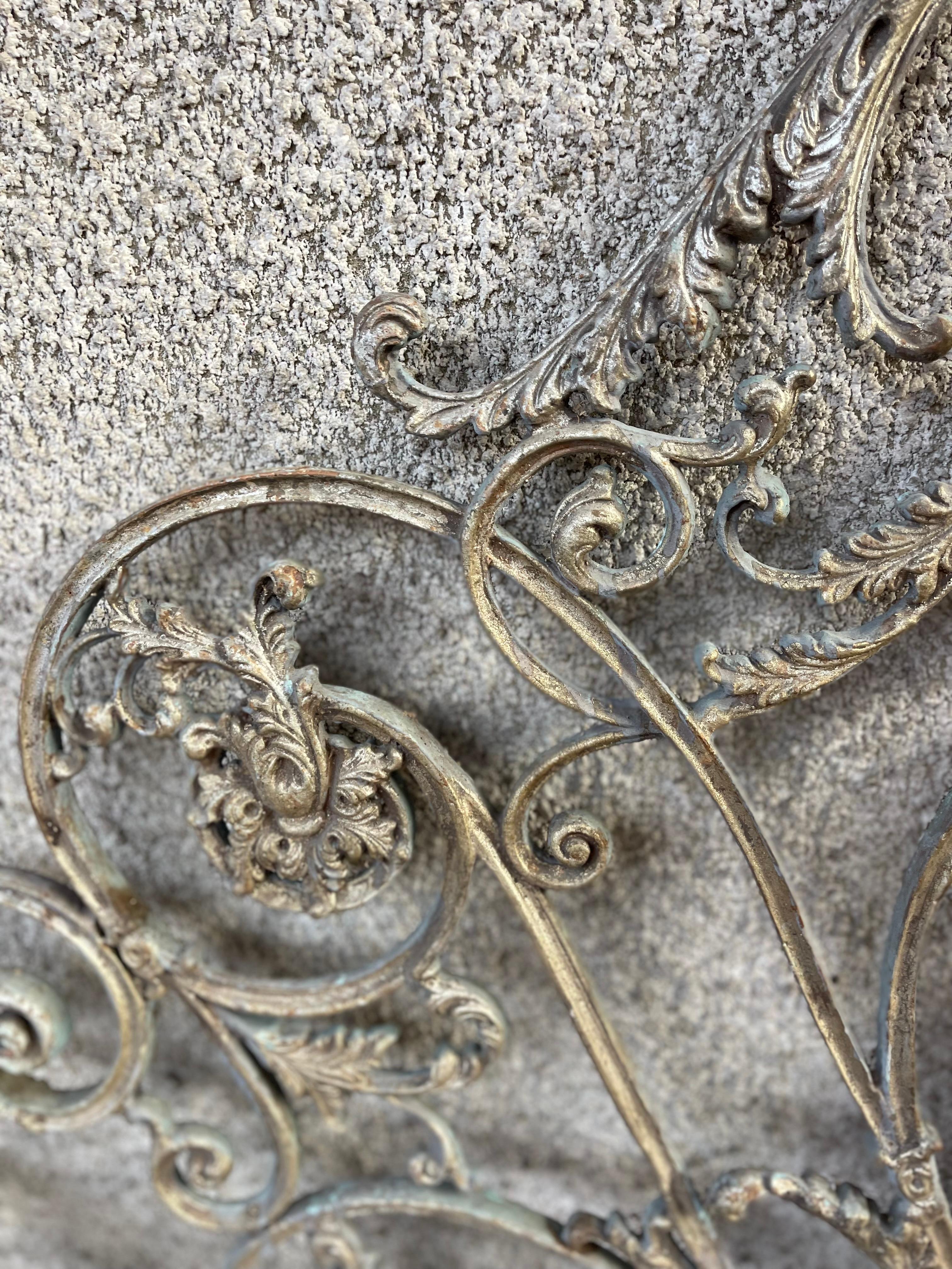19th Century Cast Iron Decorative Panel with Floral scrolling For Sale 9
