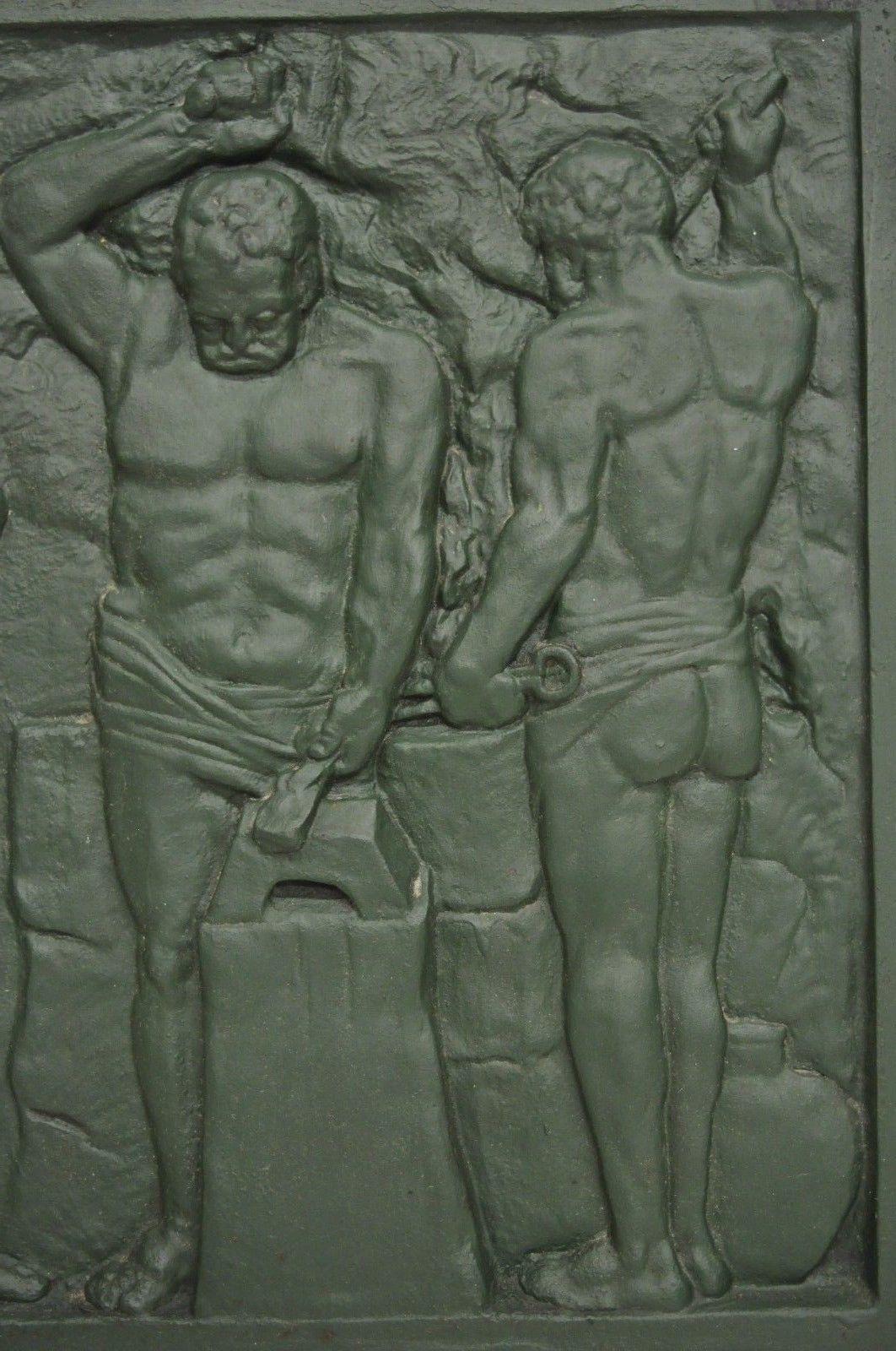 19. Jahrhundert Cast Iron Fireback Figural Foundry Arbeiter Darstellung im Zustand „Gut“ im Angebot in Philadelphia, PA