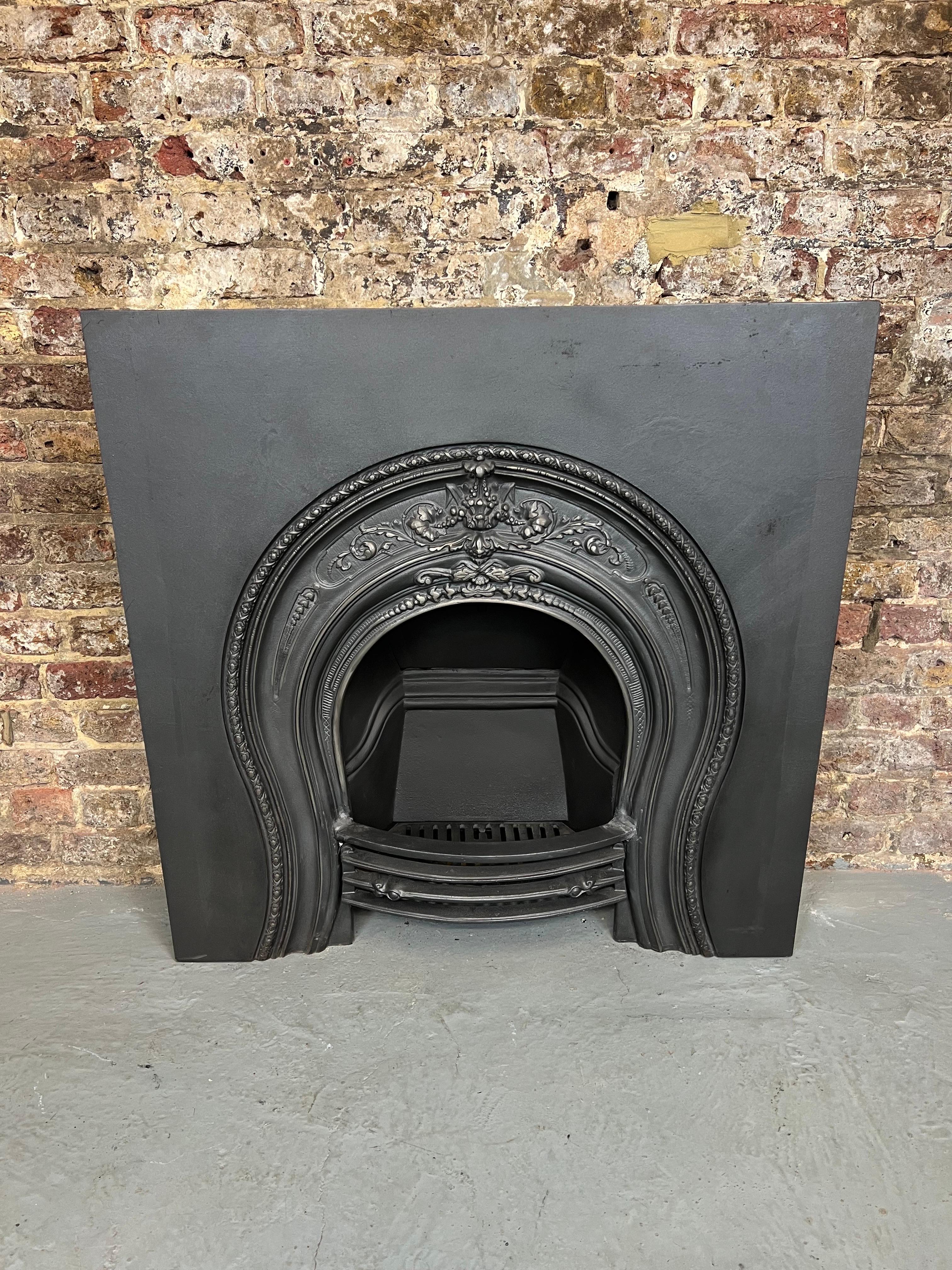19th Century Cast Iron Fireplace Insert For Sale 6