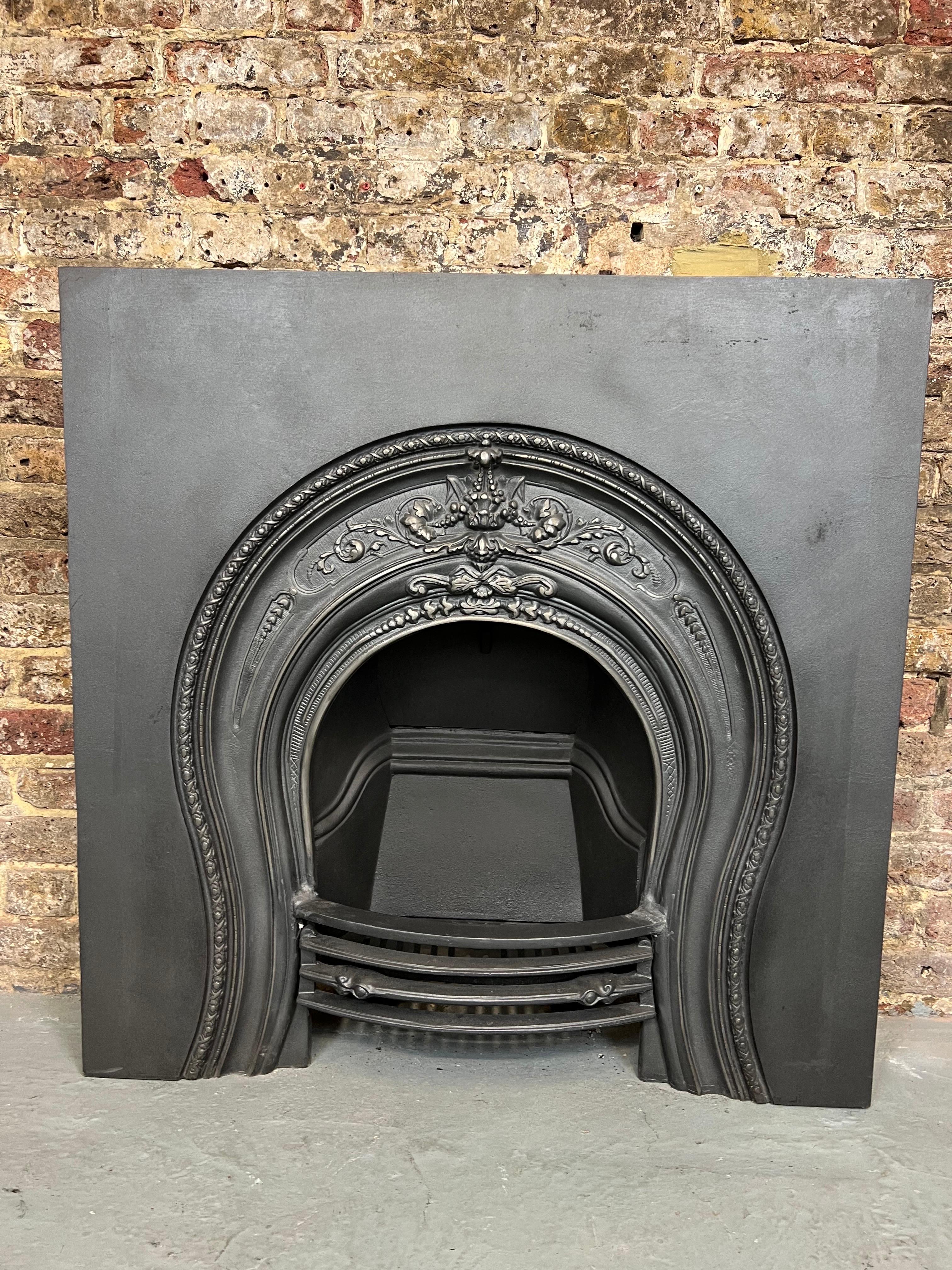 19th Century Cast Iron Fireplace Insert For Sale 7