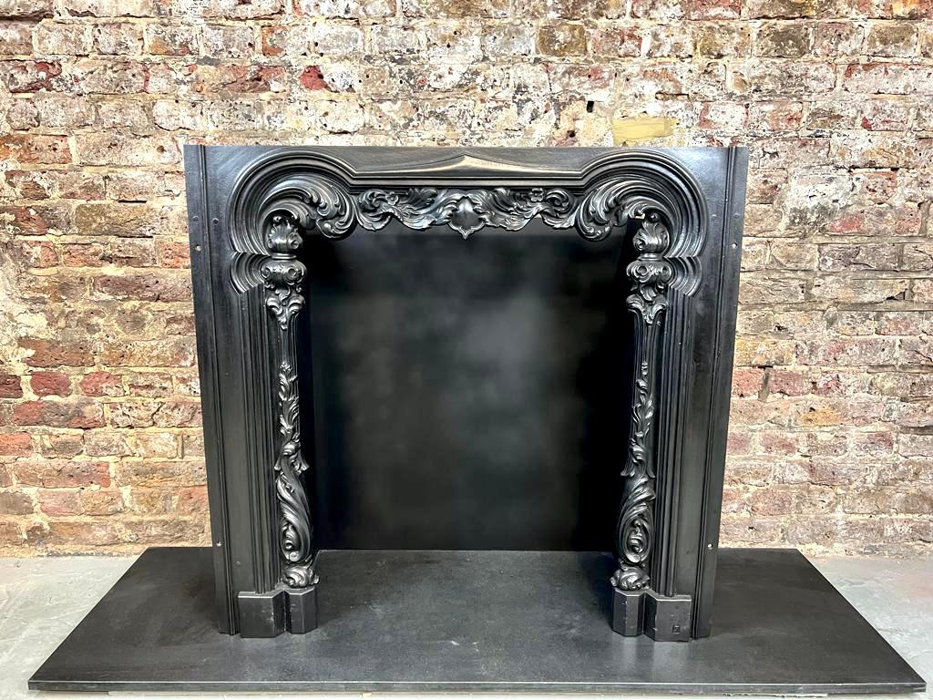 English 19th Century Cast Iron Fireplace Insert