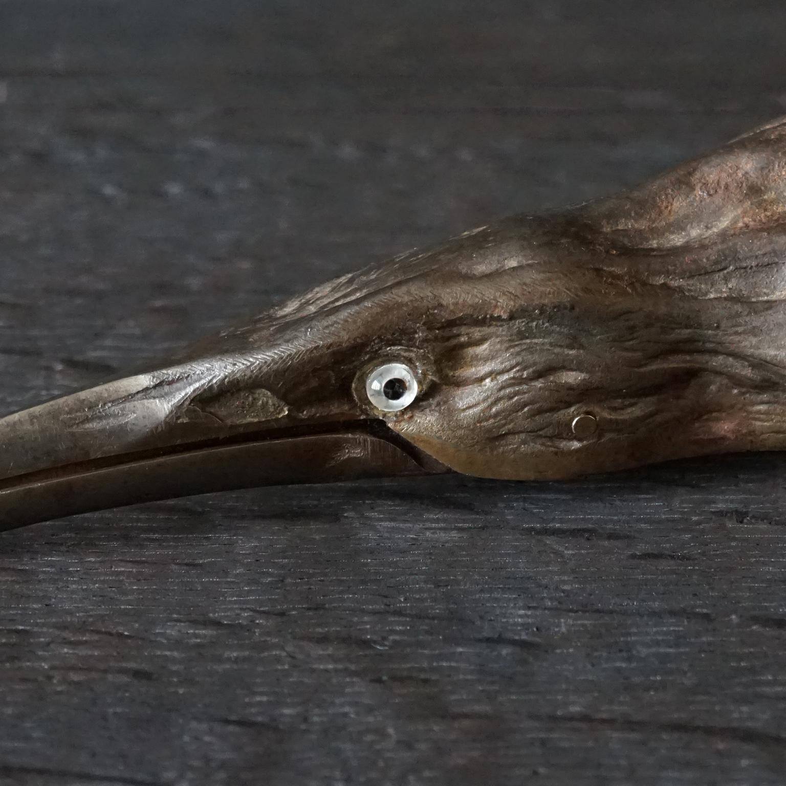 Moulage Porte-lettres ou trombones en fonte du 19e siècle avec oiseau figuratif ou héron en vente