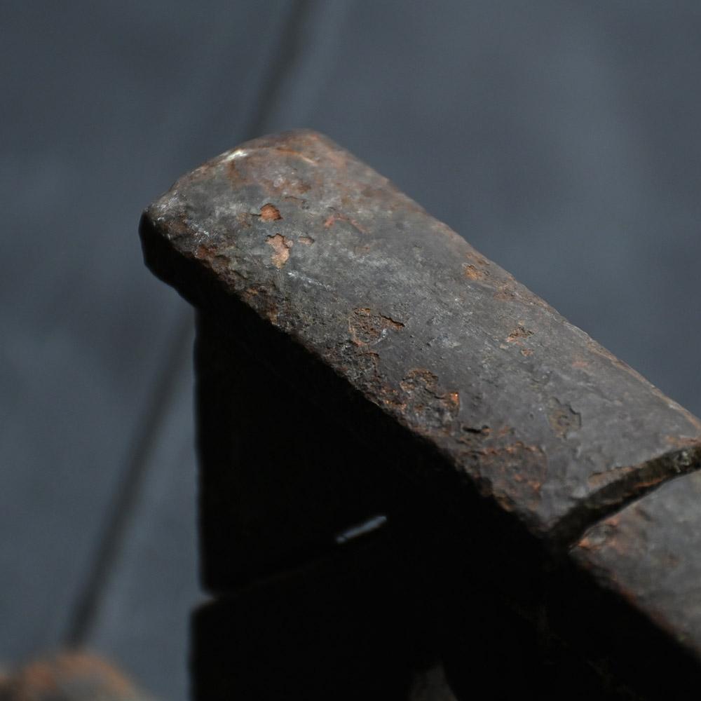 Early 20th Century 19th Century Cast Iron Hand Forged English Key Makers Trade sign For Sale