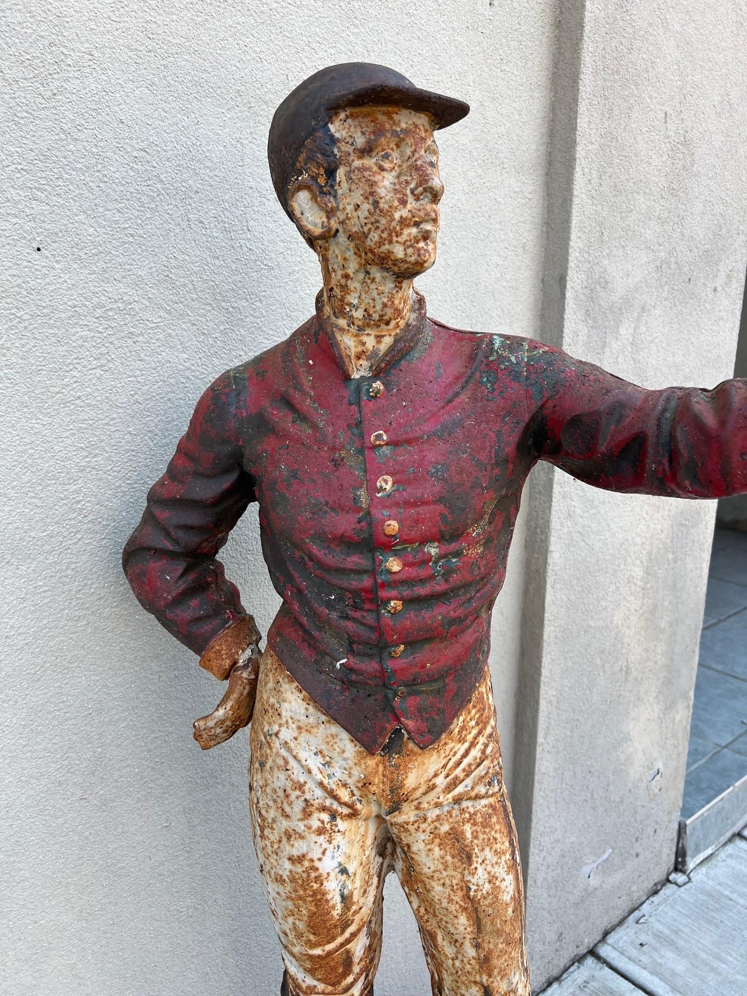 Statue de jockey de pelouse en fonte du 19e siècle en vente 3