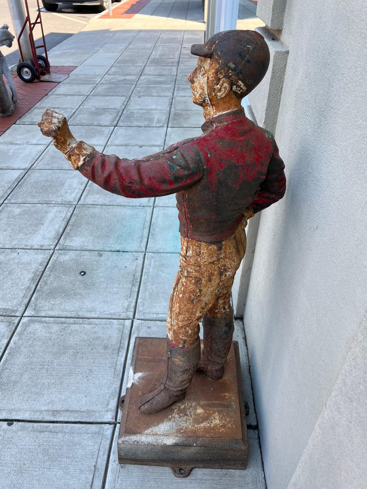 XIXe siècle Statue de jockey de pelouse en fonte du 19e siècle en vente