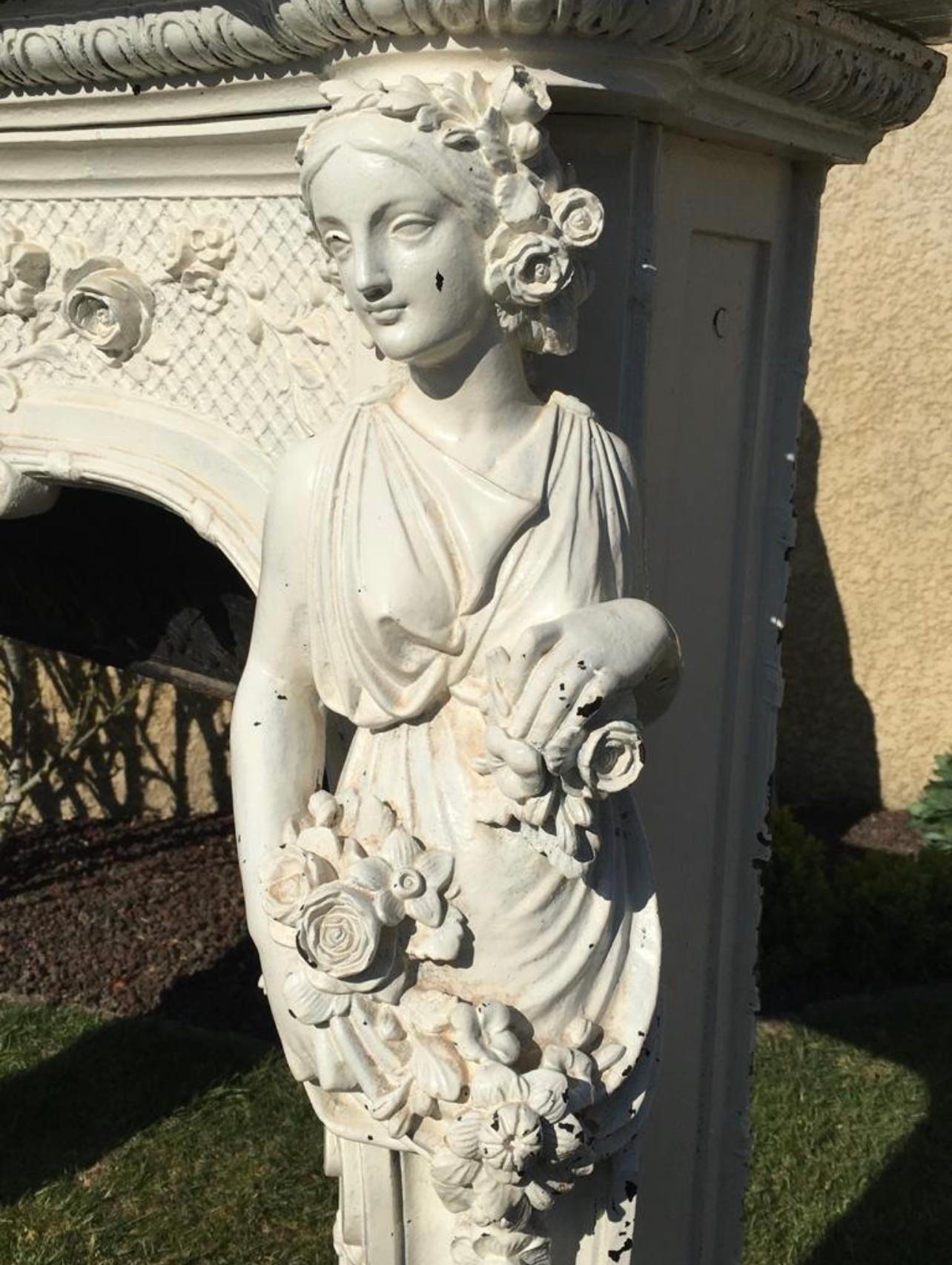19th Century, Cast Iron & Marble Fireplace at the Greek Muses In Good Condition For Sale In Beaune, FR