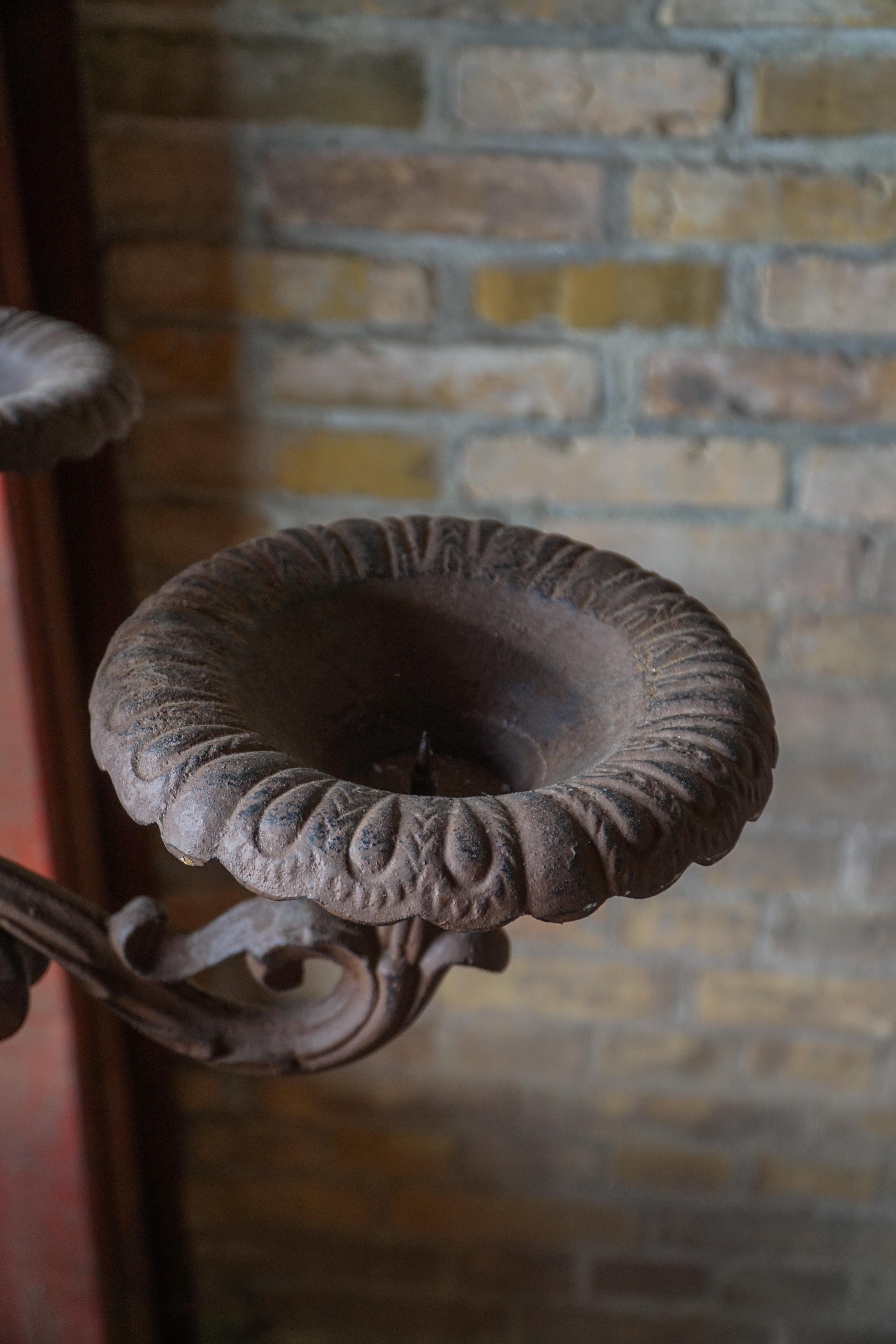 Ferro Scultura a candelabro per esterni in ghisa del XIX secolo, cinque supporti, Francia in vendita