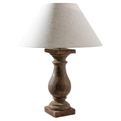 Lámpara de mesa de hierro fundido del siglo XIX