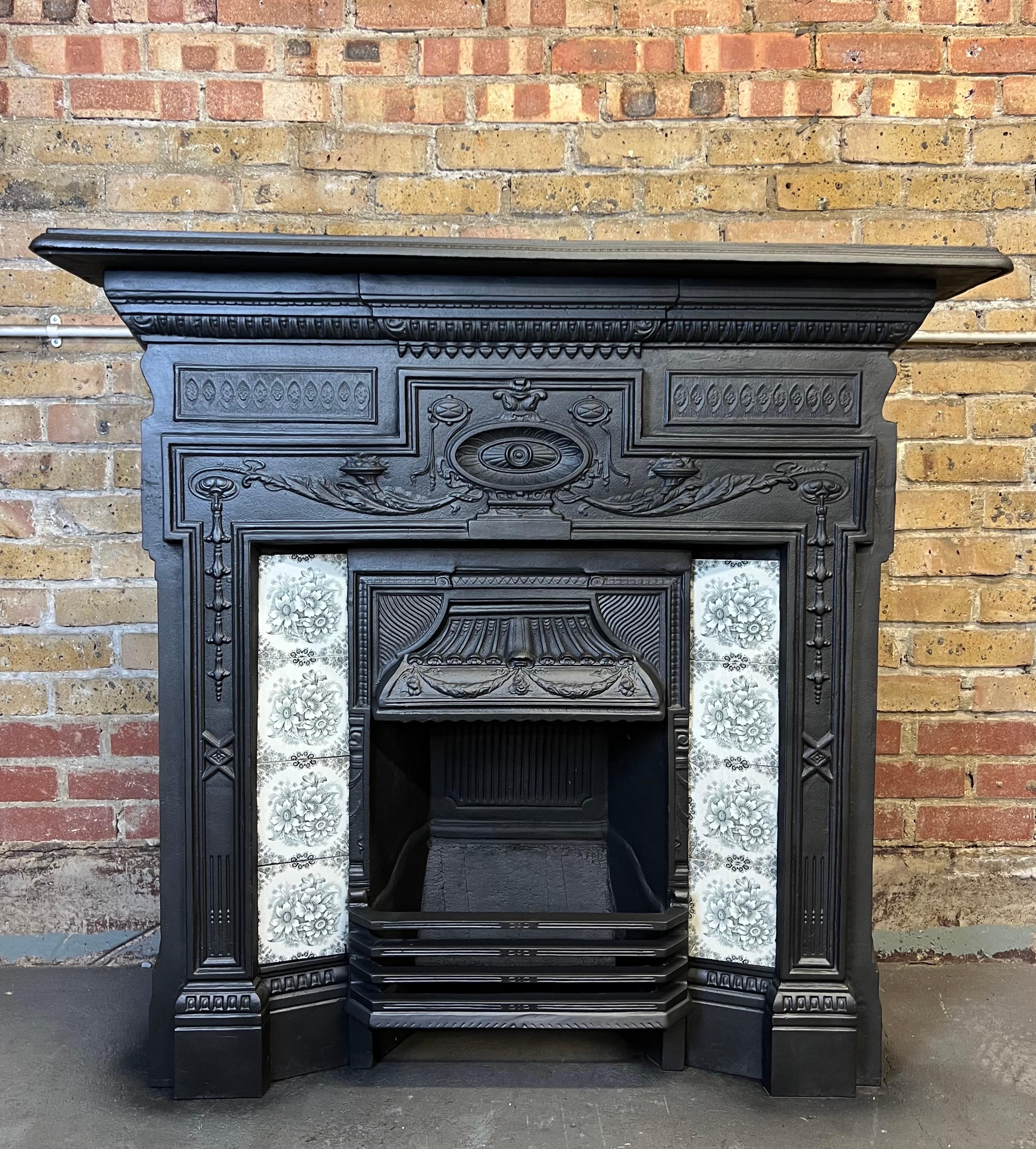 19th Century Cast Iron Tiled Fireplace Combination In Good Condition For Sale In London, GB