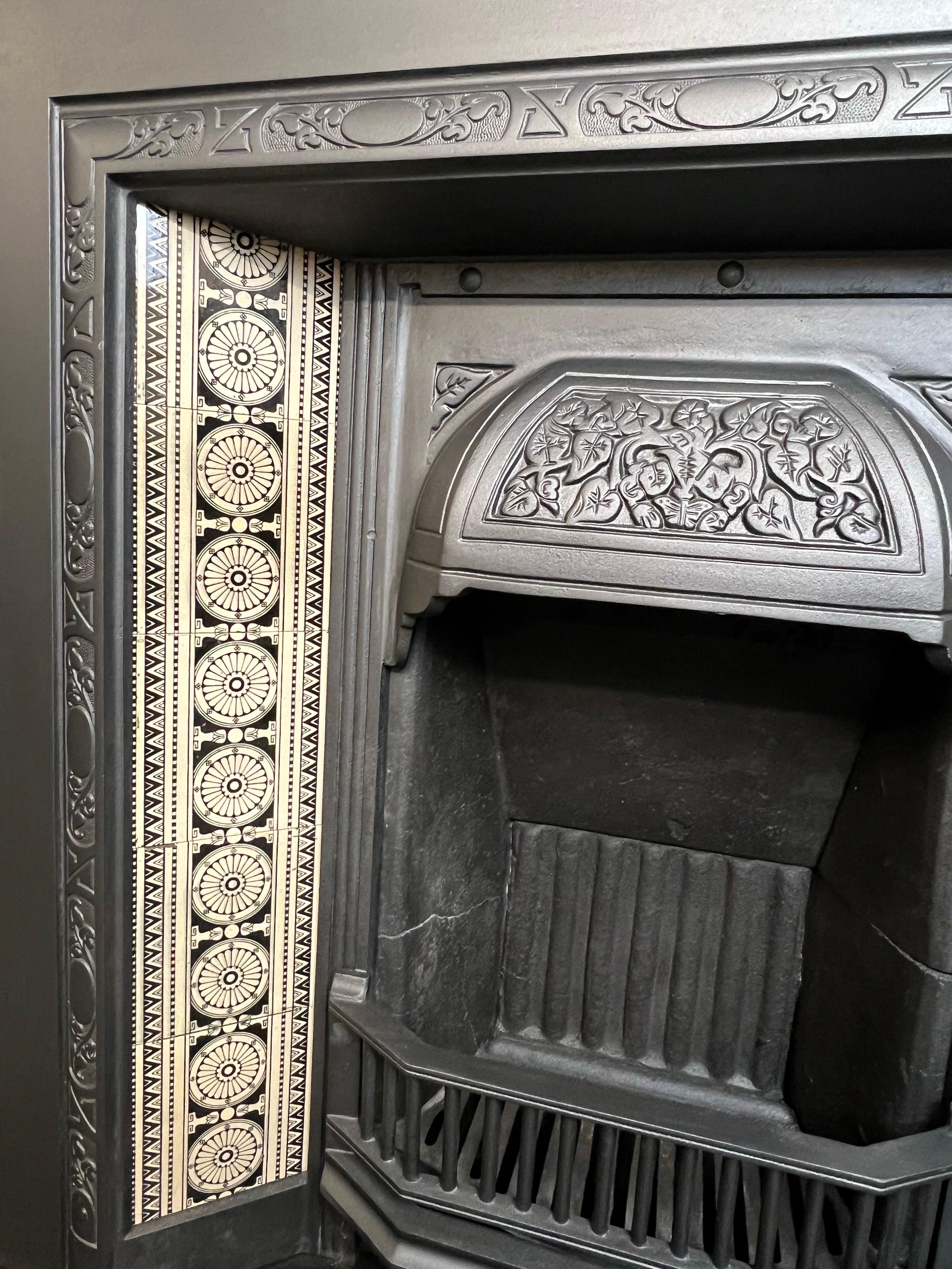 19th Century Cast Iron Tiled Fireplace Insert For Sale 4