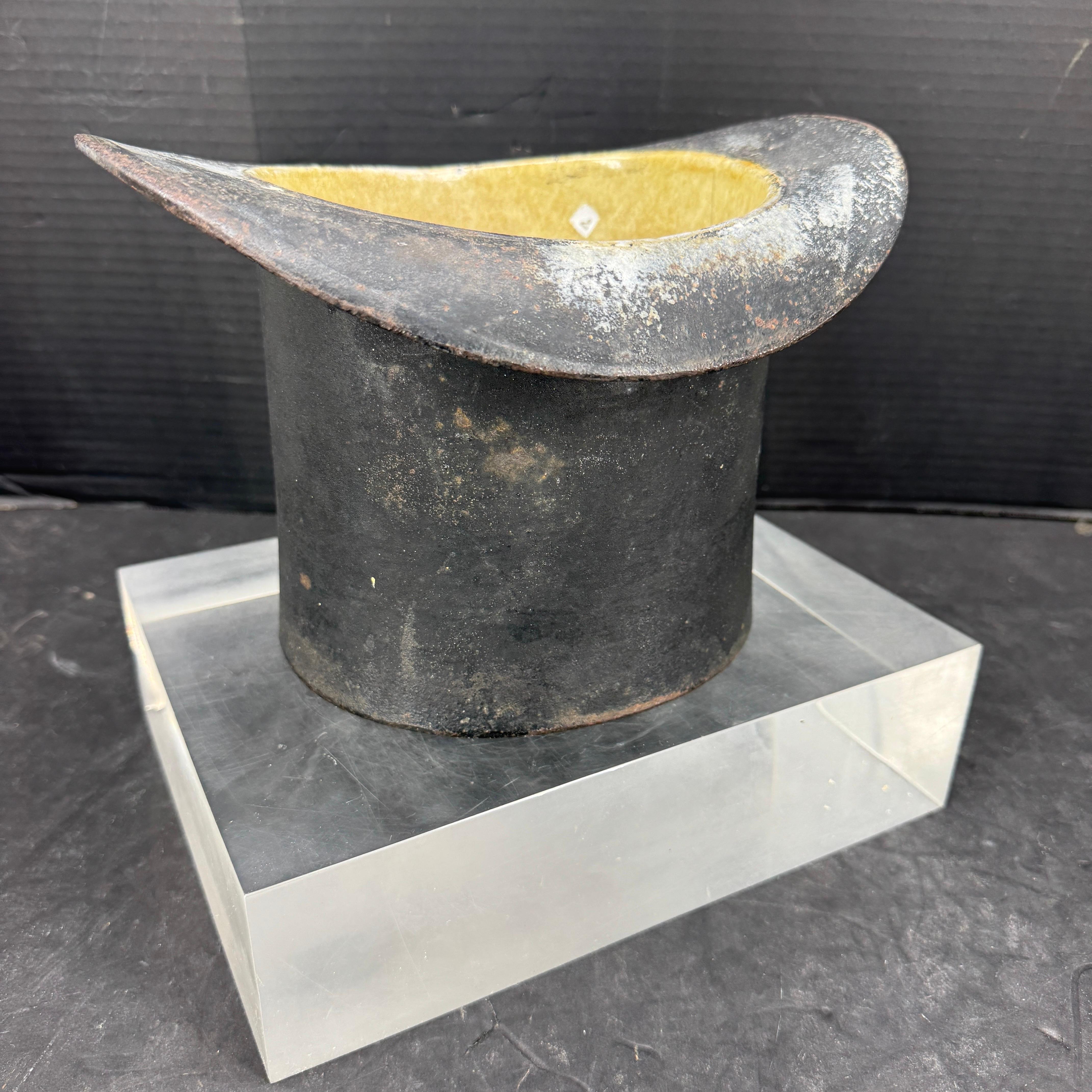 Edwardian 19th Century Cast Iron Top Hat Spittoon Vase Wine Cooler Standard Mfg Pittsburgh For Sale