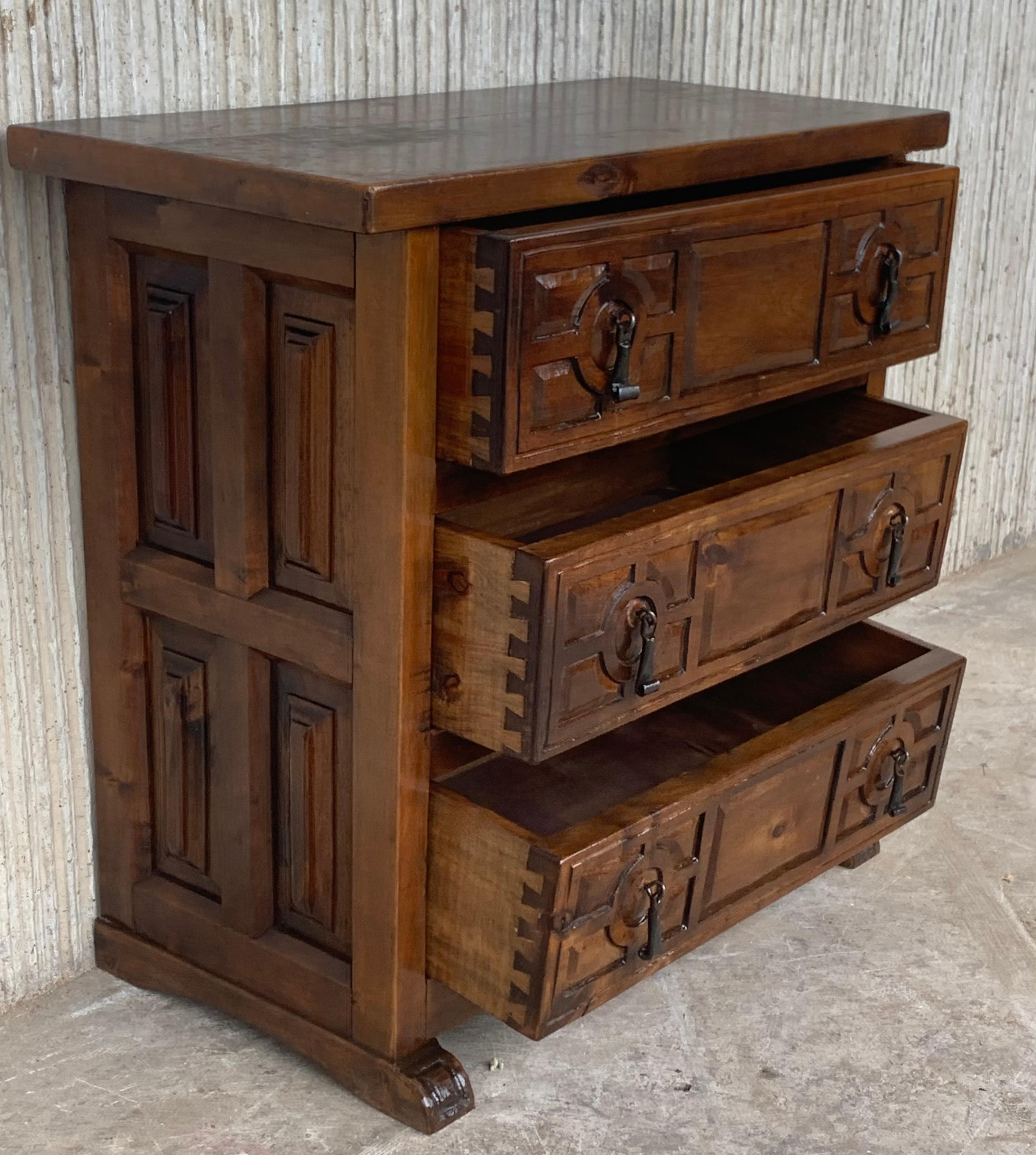 Iron 19th Century Catalan Spanish Carved Walnut Console or Night Table, Three Drawers For Sale