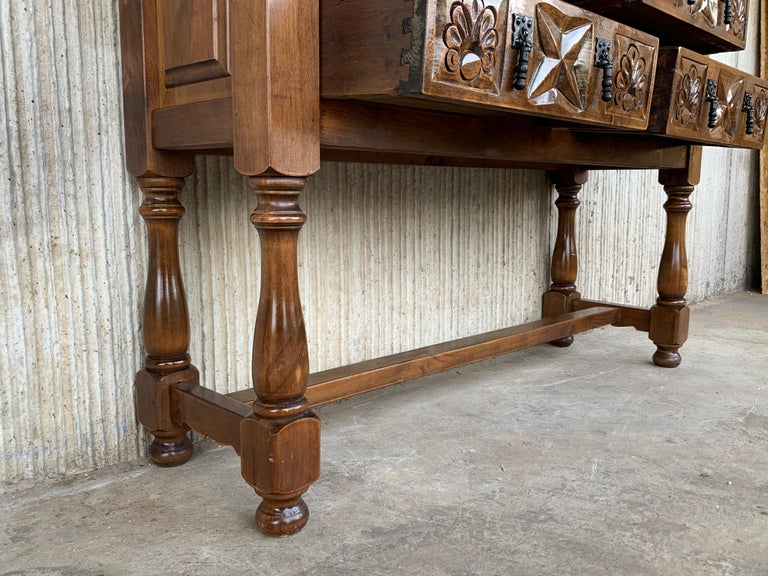 19th Century Catalan Spanish Carved Walnut Console Sofa Table, Three Drawers For Sale 5