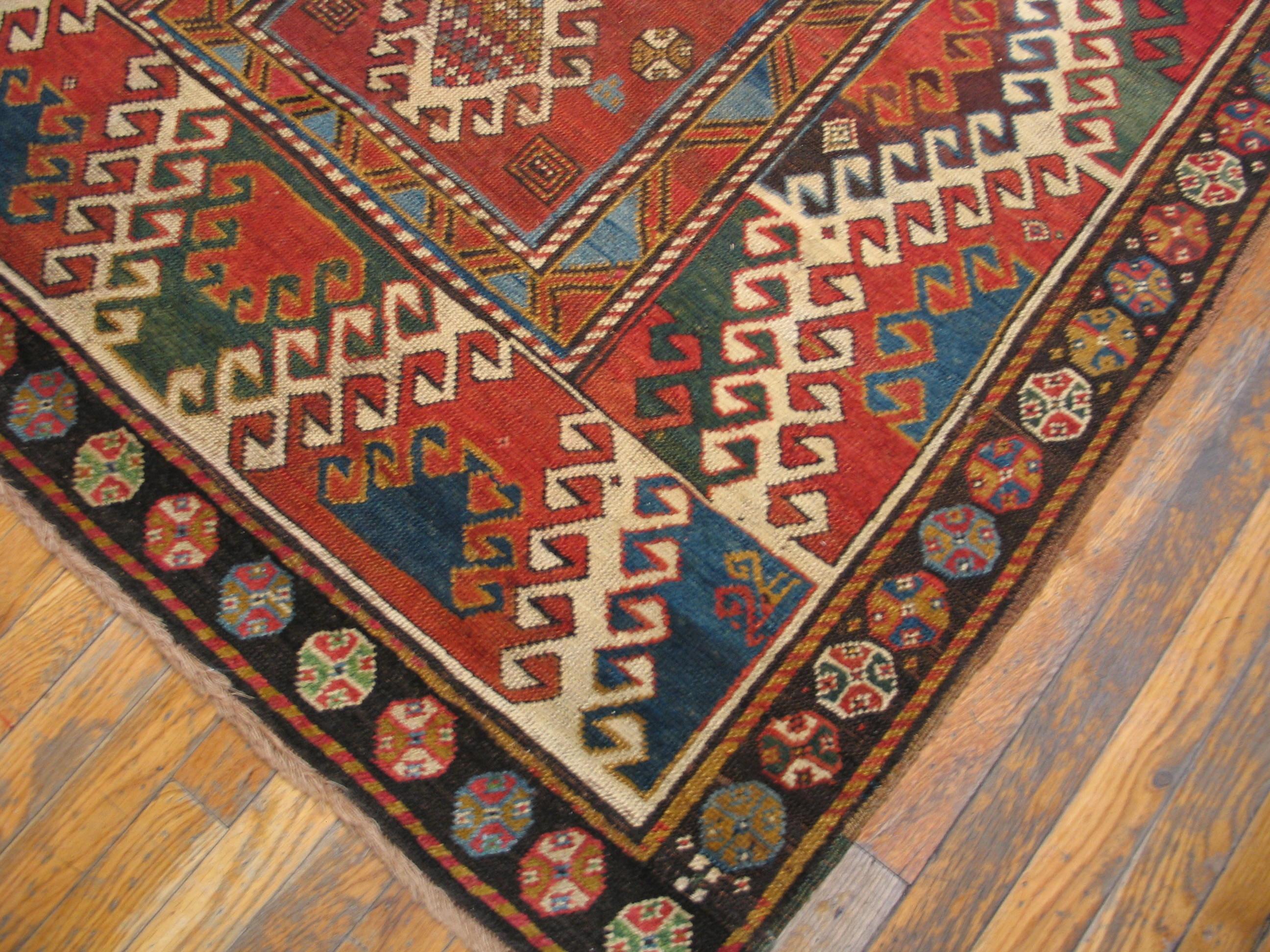 Kaukasischer Bordjalou-Kaukasischer Teppich aus dem 19. Jahrhundert ( 4'3