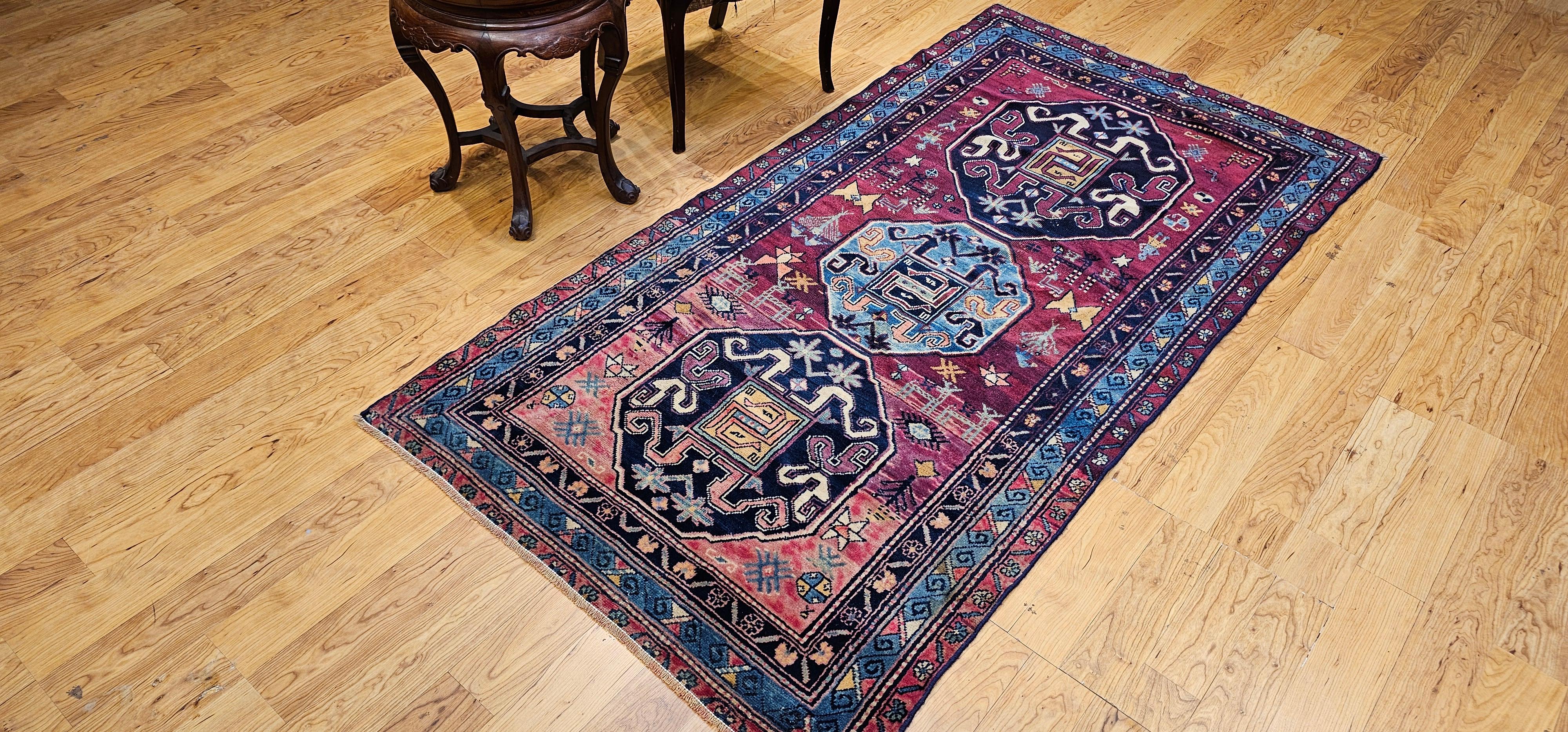 19th Century Caucasian Cloudband Kazak Area Rug in Cranberry Red, Blue For Sale 12