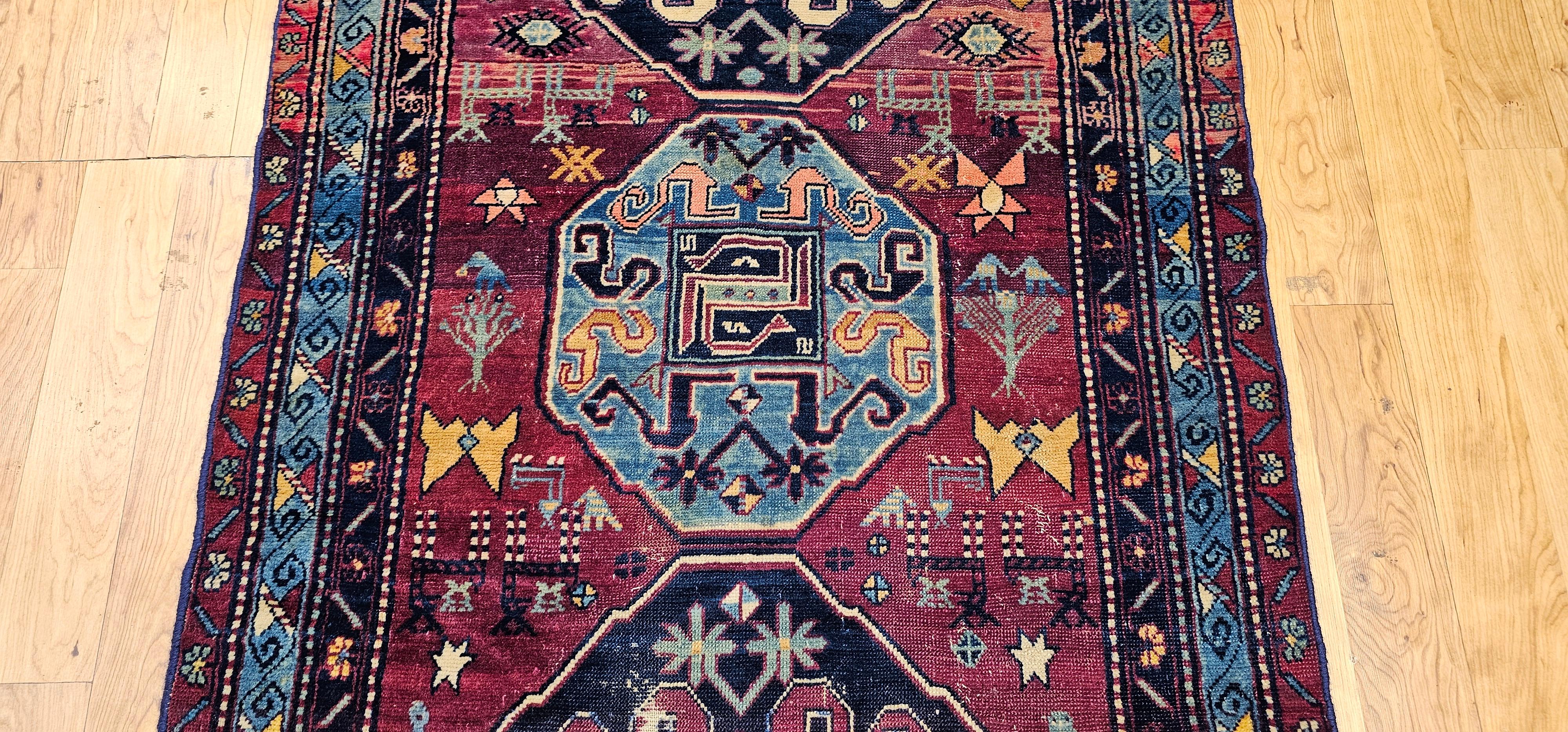 19th Century Caucasian Cloudband Kazak Area Rug in Cranberry Red, Blue In Good Condition For Sale In Barrington, IL