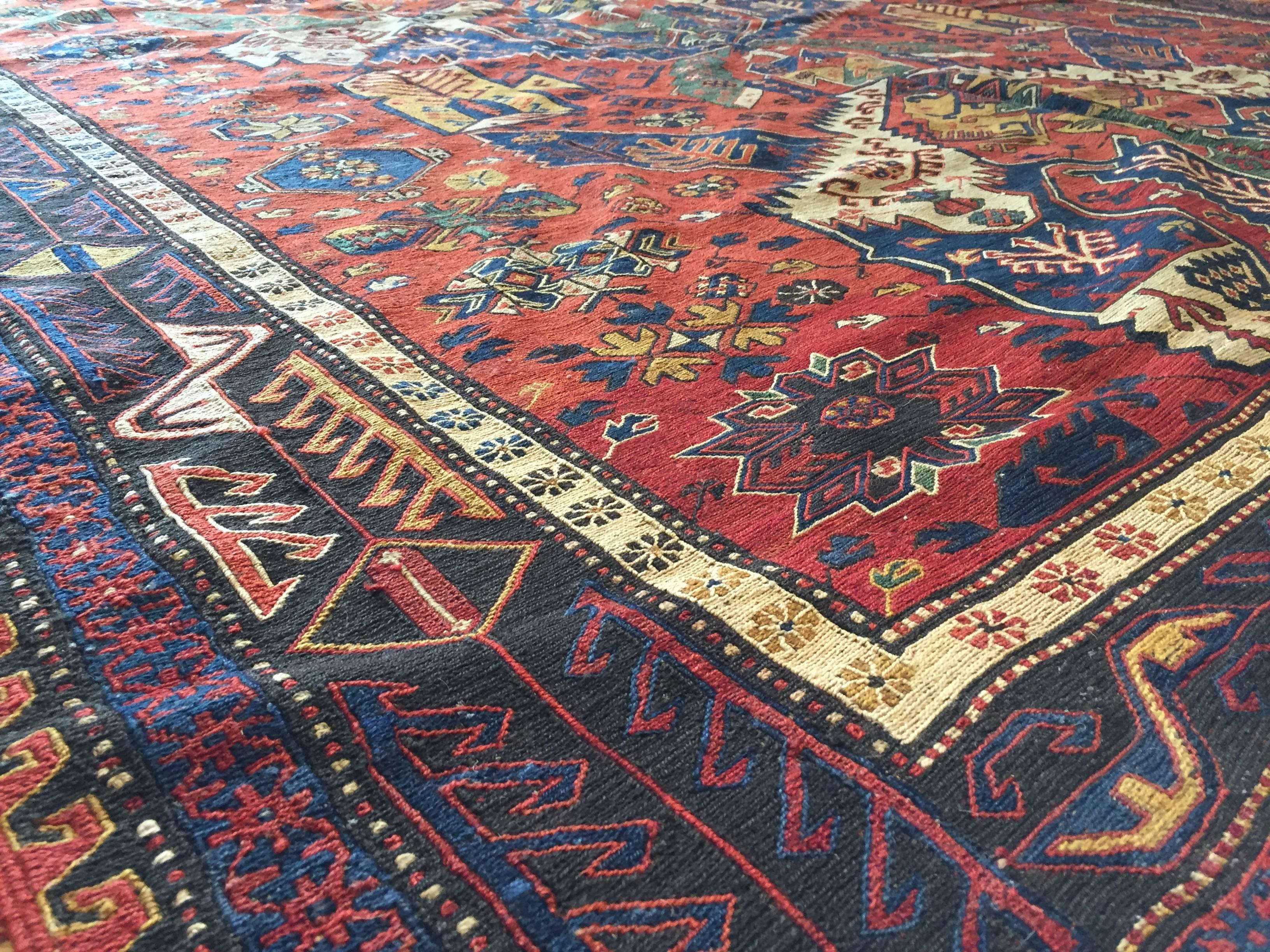 19th Century Caucasian Dragon Sumak Rug Hand-Knotted in Wool Red Green Yellow For Sale 5