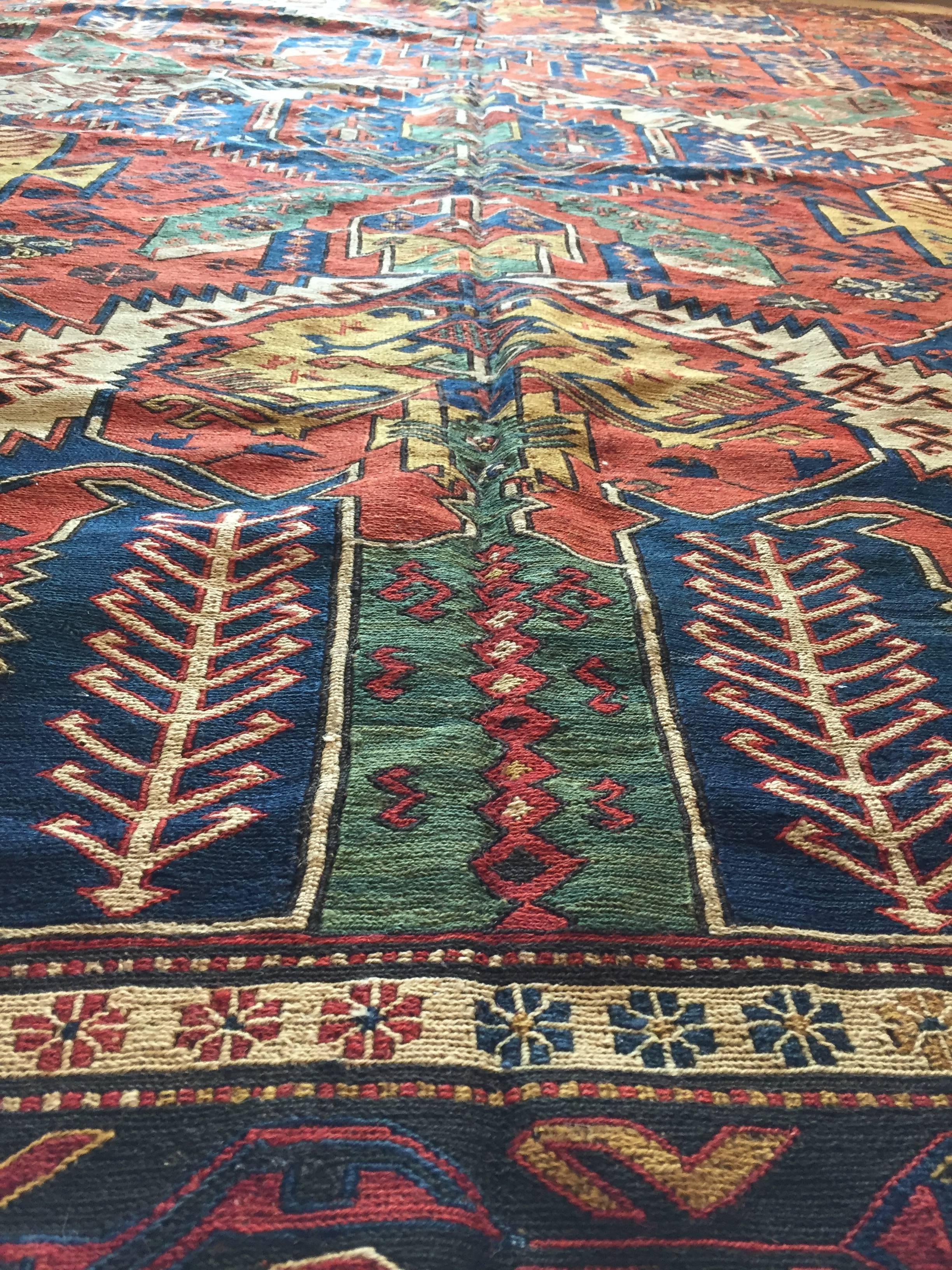 19th Century Caucasian Dragon Sumak Rug Hand-Knotted in Wool Red Green Yellow For Sale 4