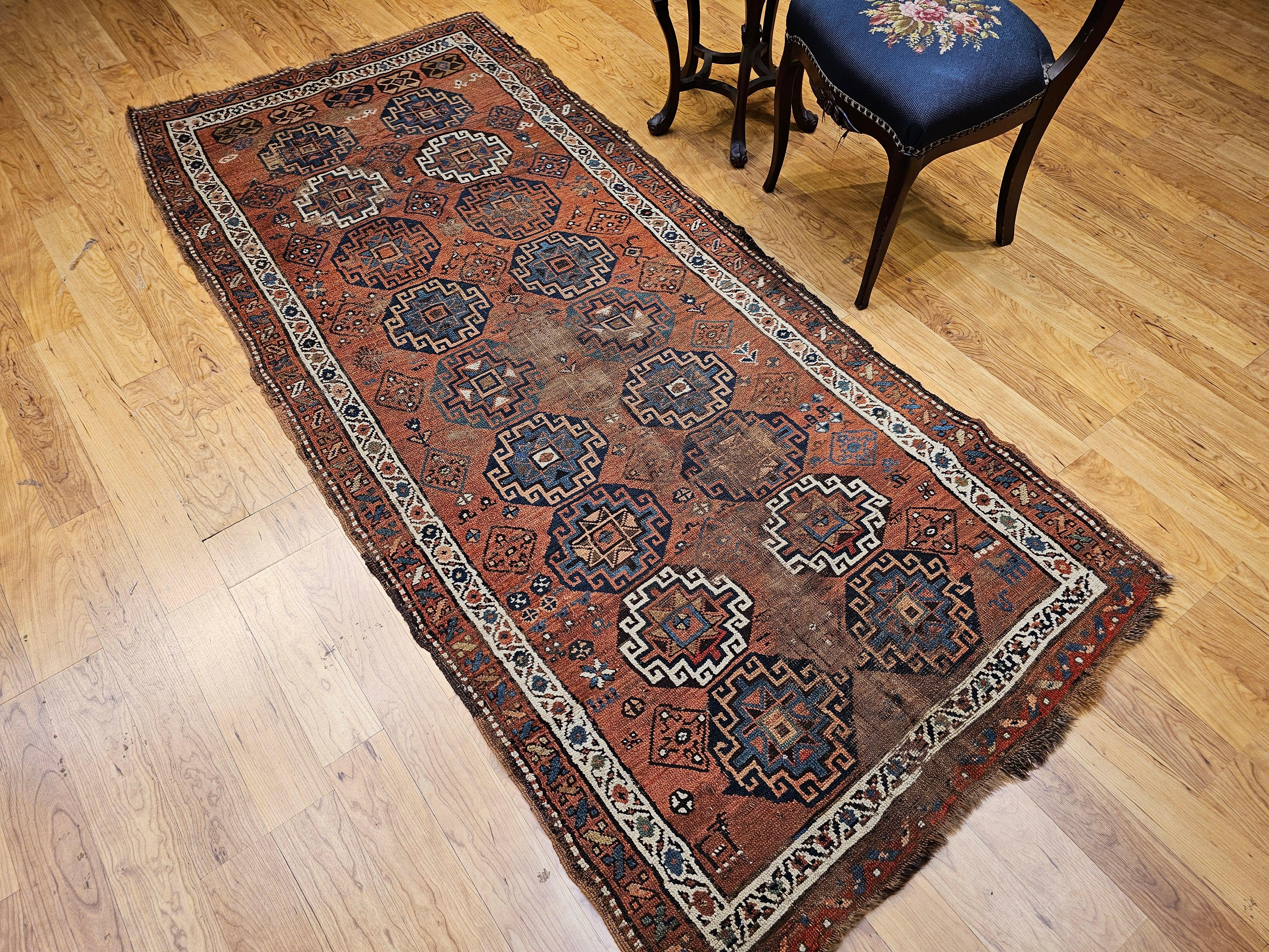 Tapis du Karabagh caucasien du 19ème siècle en vente 3