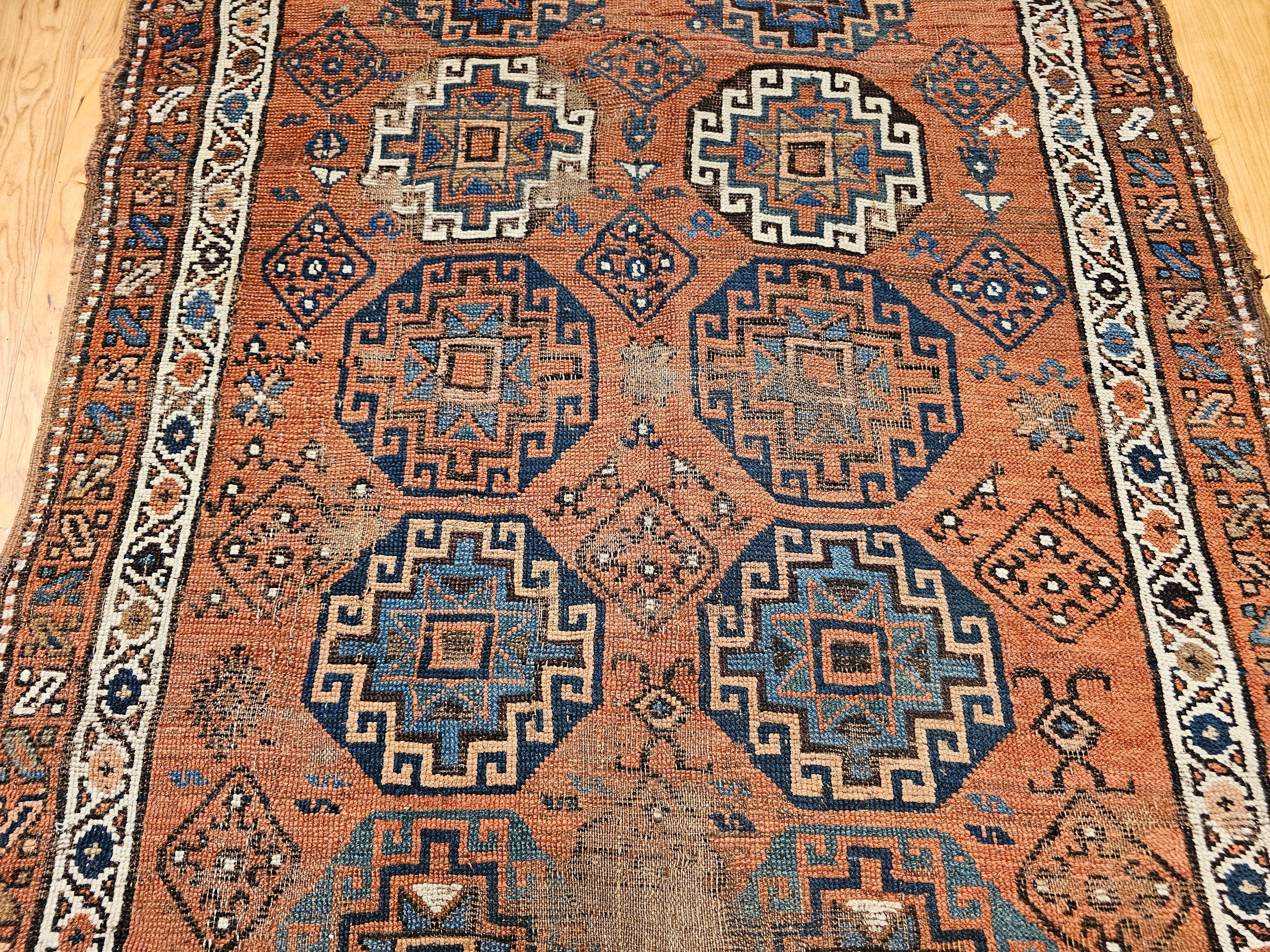 Teinture végétale Tapis du Karabagh caucasien du 19ème siècle en vente