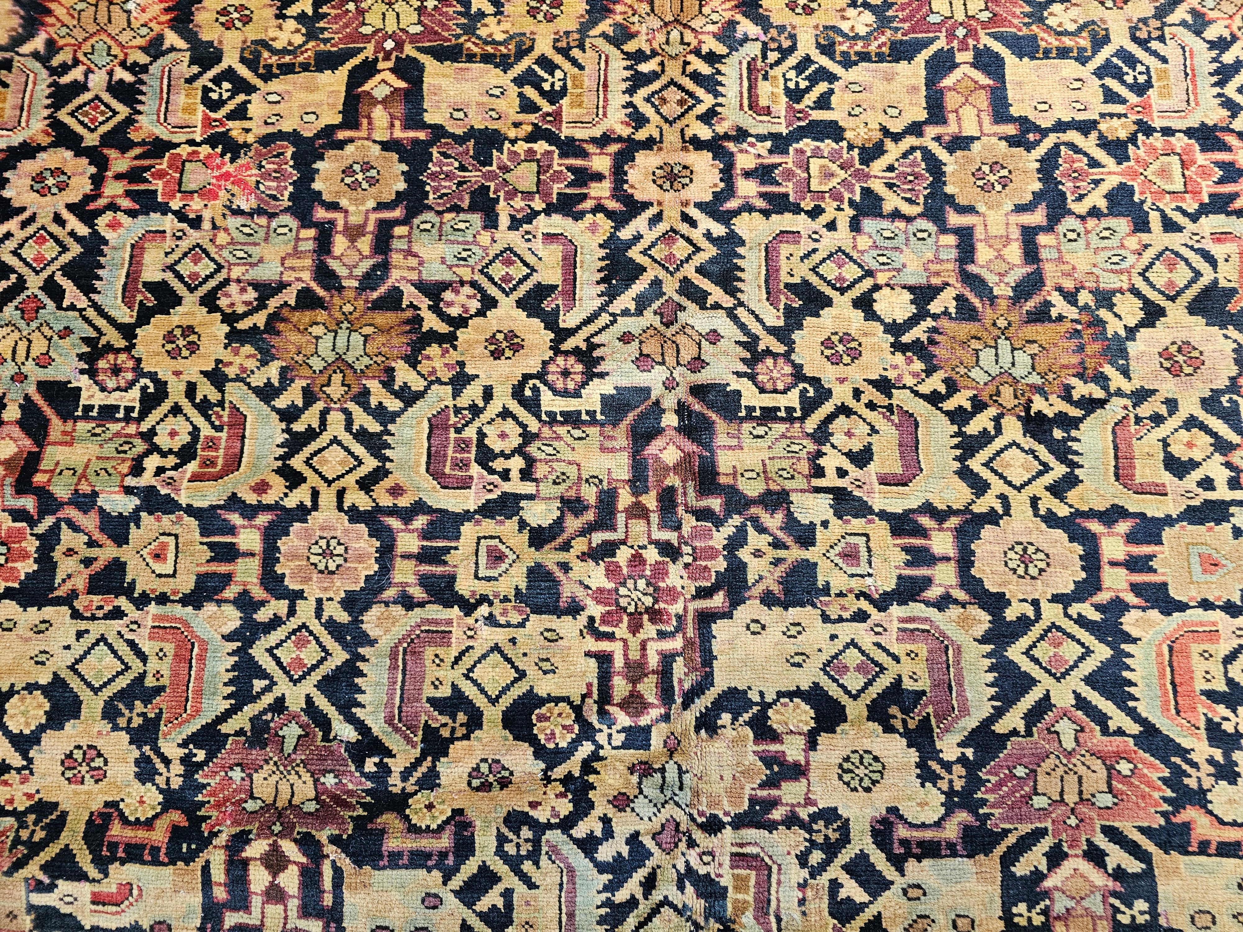 Alfombra de la Galería Karabagh del Cáucaso del siglo XIX en  Azul marino, Marrón, Azul, Rosa, Verde en Bueno estado para la venta en Barrington, IL